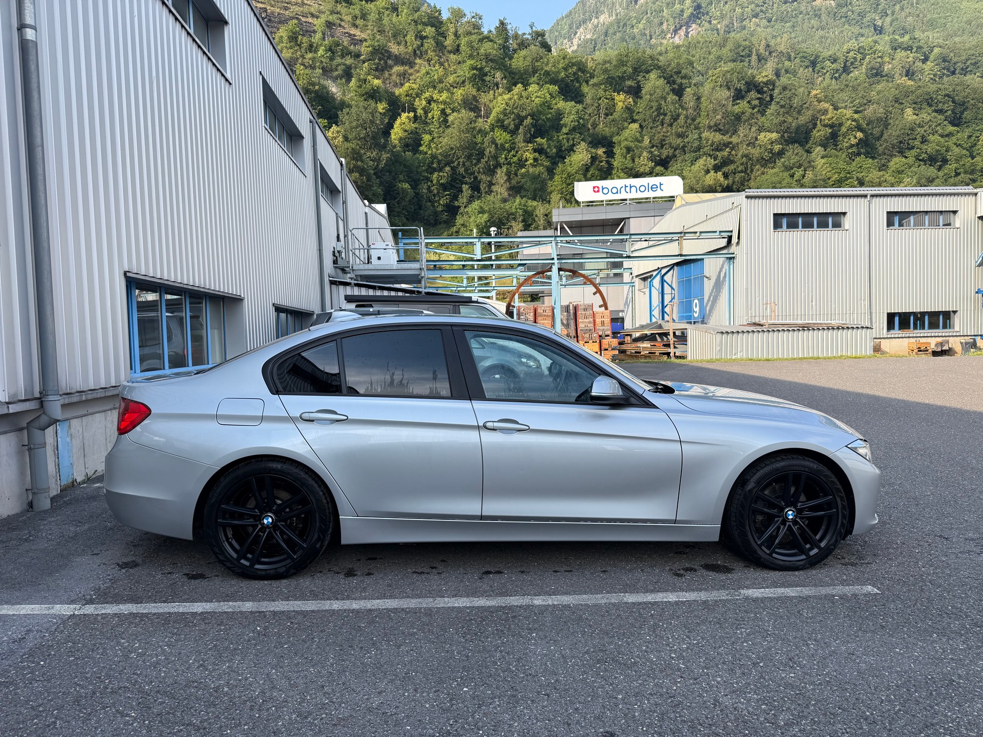 BMW 320d xDrive Modern Line Steptronic-image-13