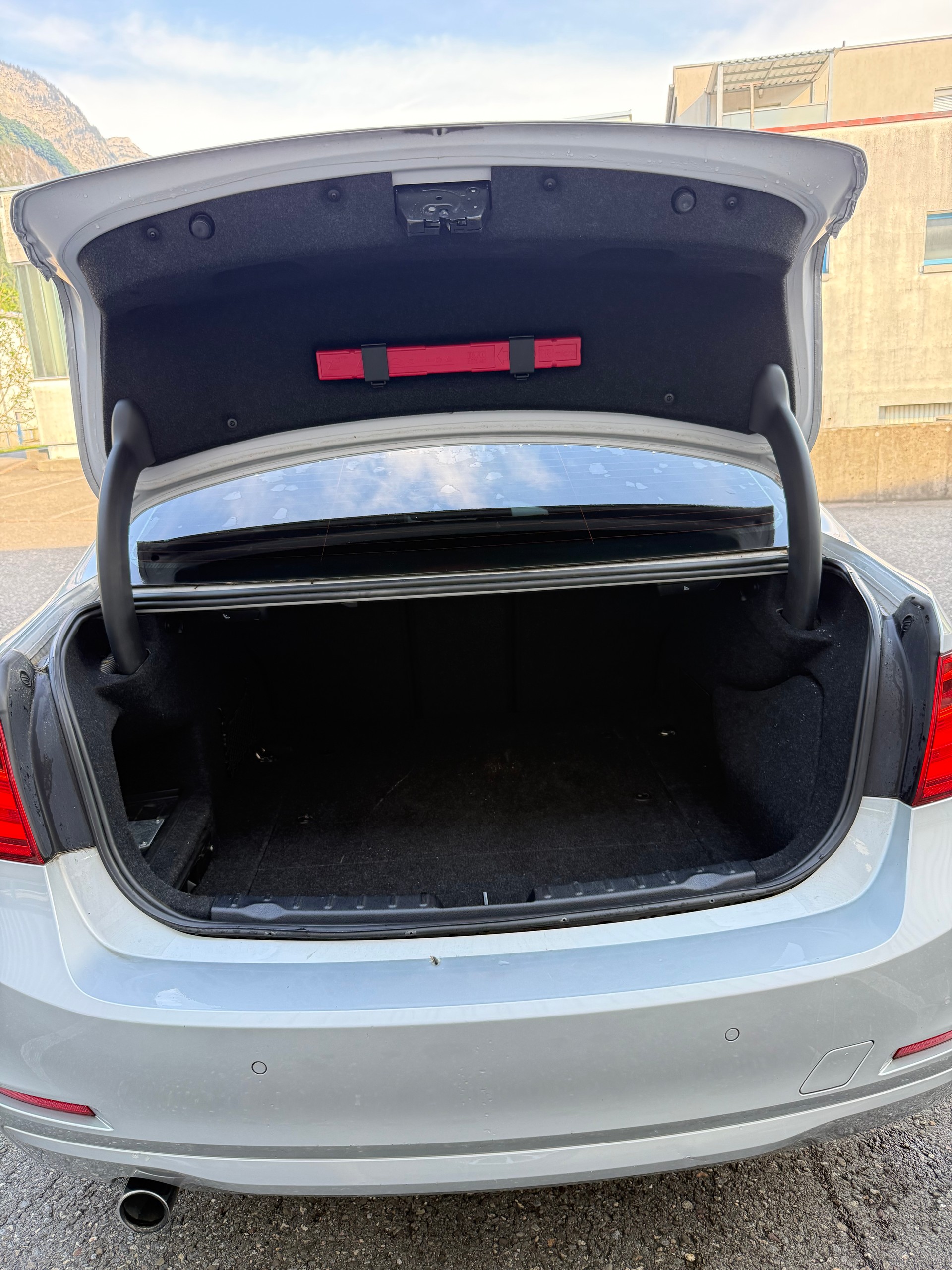 BMW 320d xDrive Modern Line Steptronic-image-11