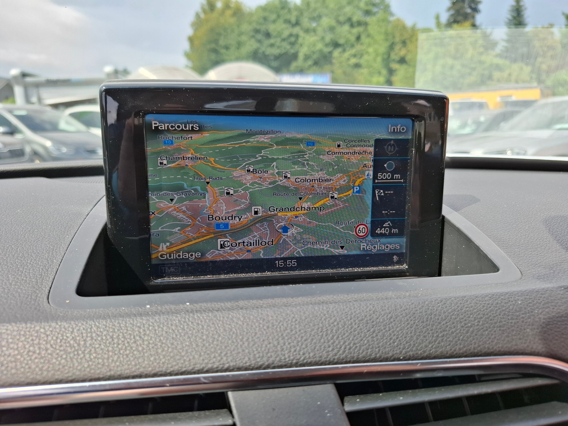 AUDI Q3 2.0 TFSI quattro S-tronic-image-13