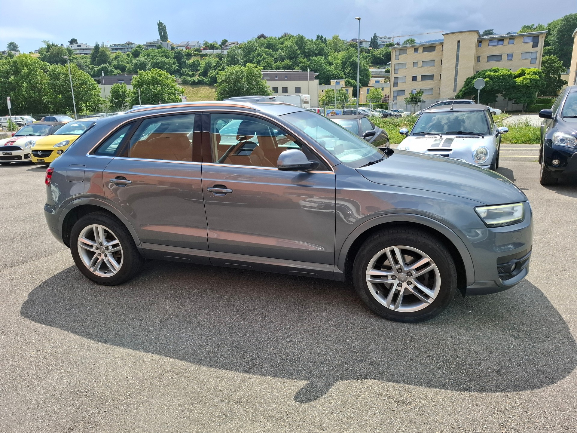 AUDI Q3 2.0 TFSI quattro S-tronic-image-5