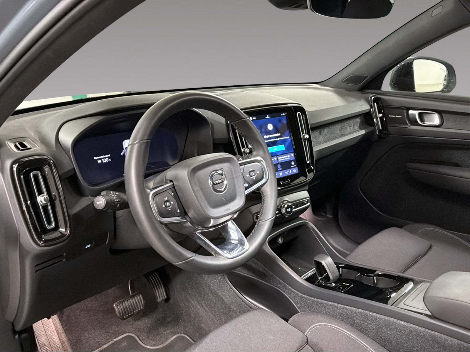 VOLVO C40 P6 Recharge Ultimate-image-7