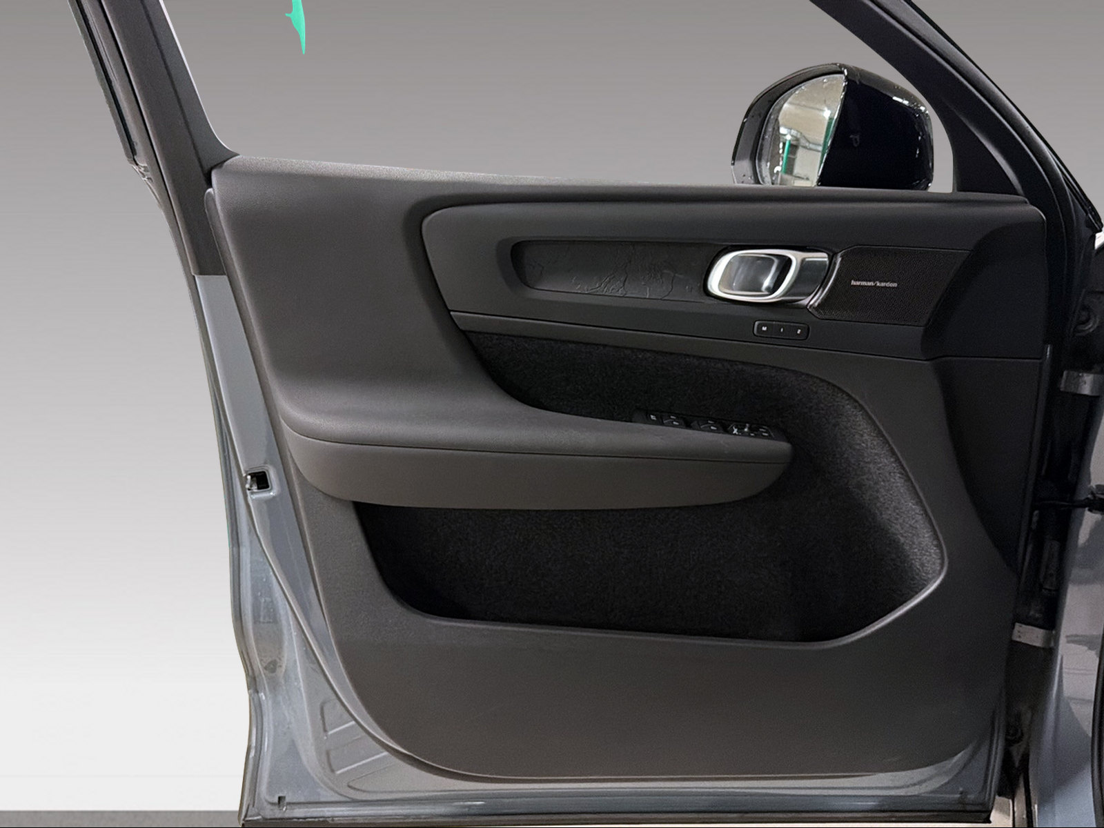 VOLVO C40 P6 Recharge Ultimate-image-9