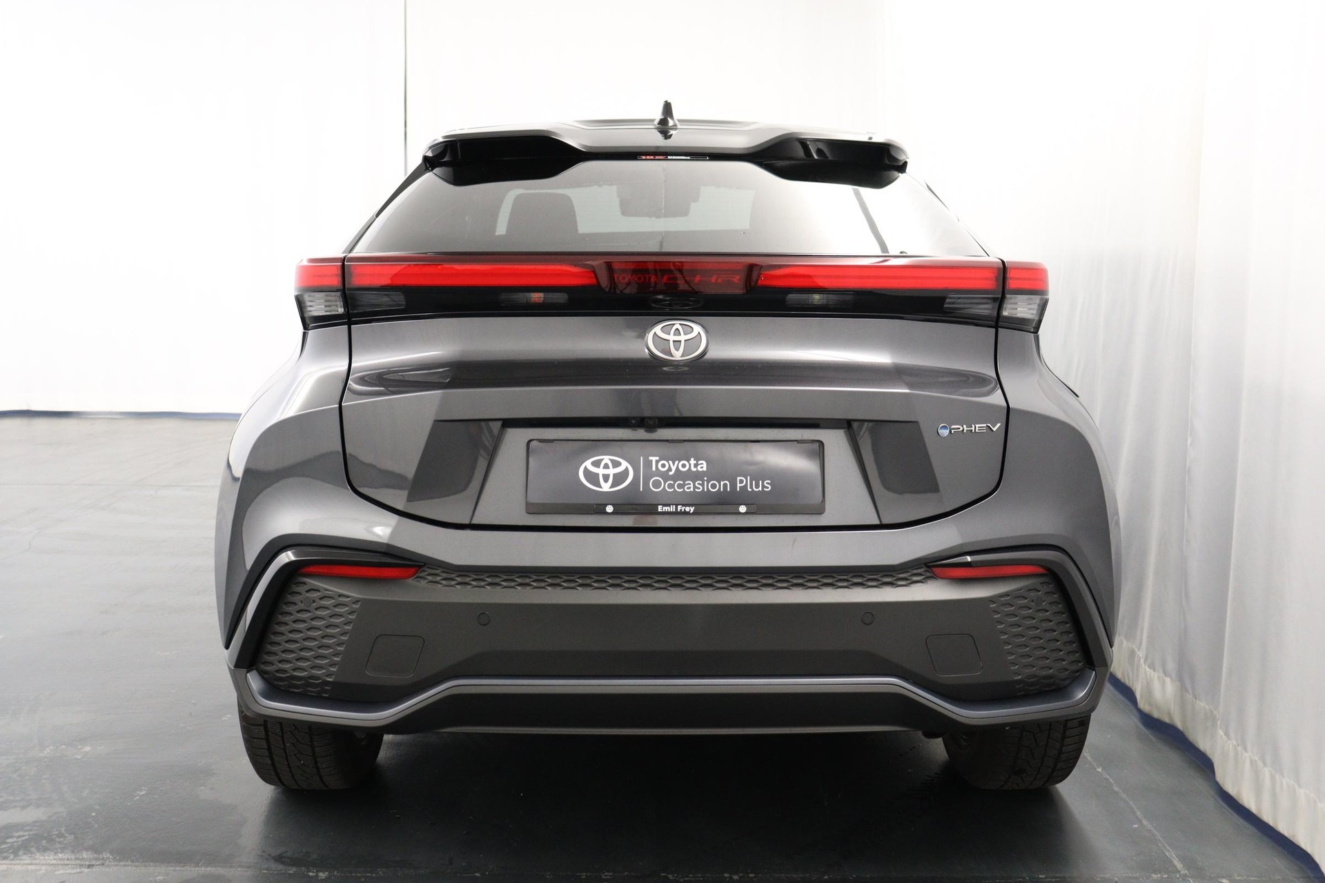 TOYOTA C-HR 2.0 PHEV Style-image-11