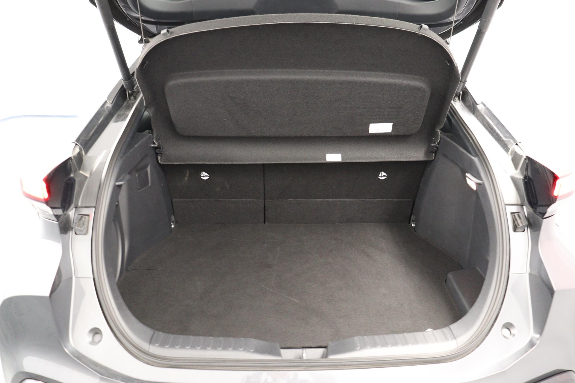 TOYOTA C-HR 2.0 PHEV Style-image-15