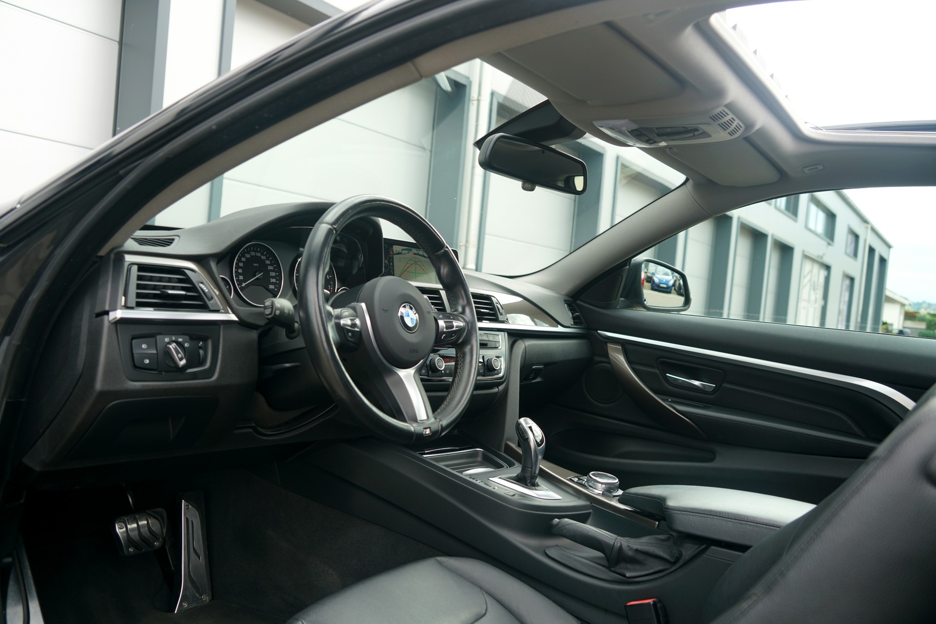 BMW 420i Coupé M Sport Line Steptronic-image-6