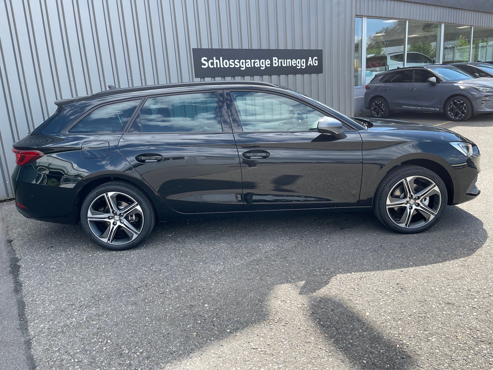 SEAT Leon ST 1.5 eHybrid pHEV DSG Move FR-image-1