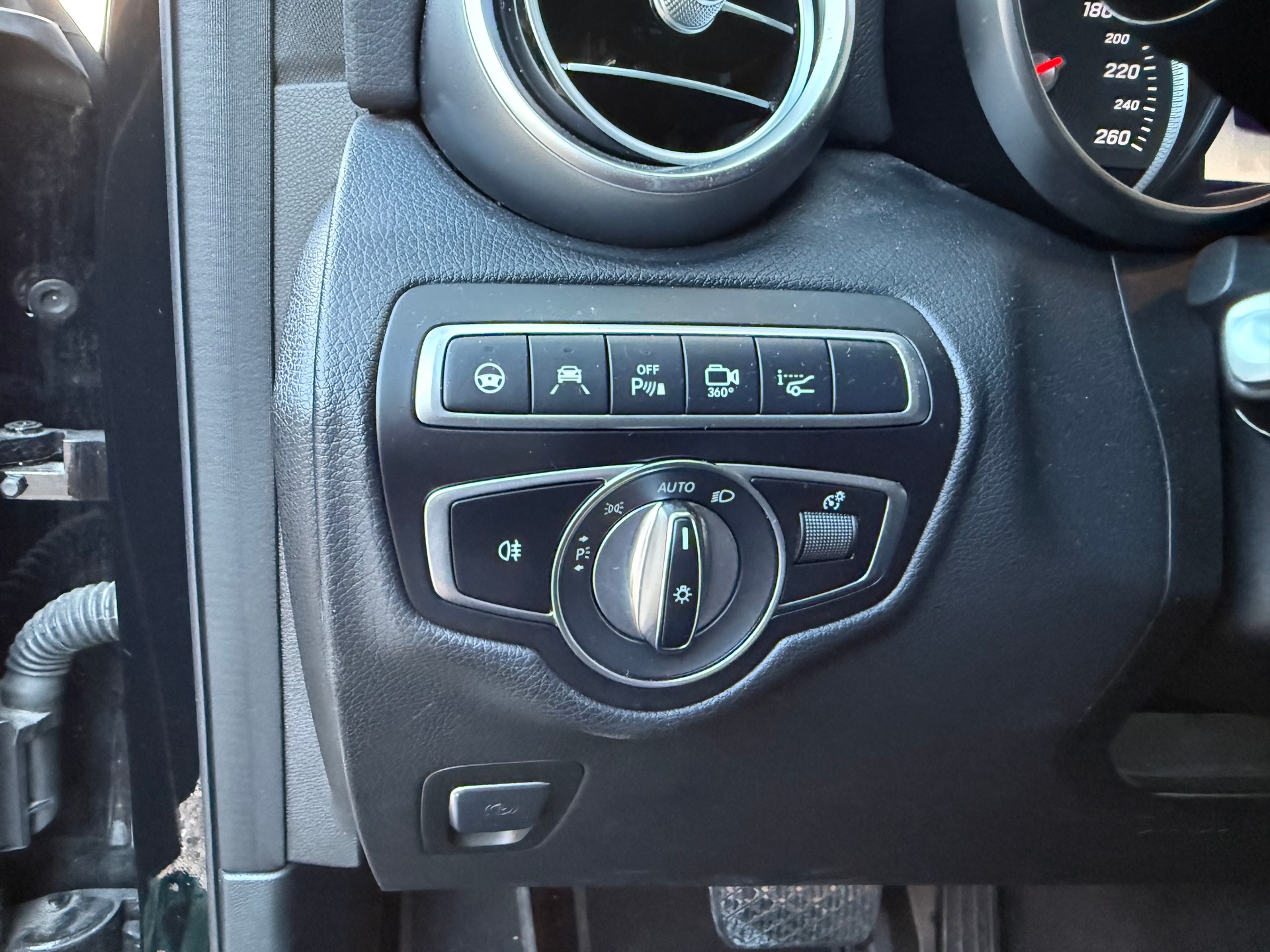 MERCEDES-BENZ GLC Coupé 250 d 4Matic 9G-Tronic-image-11