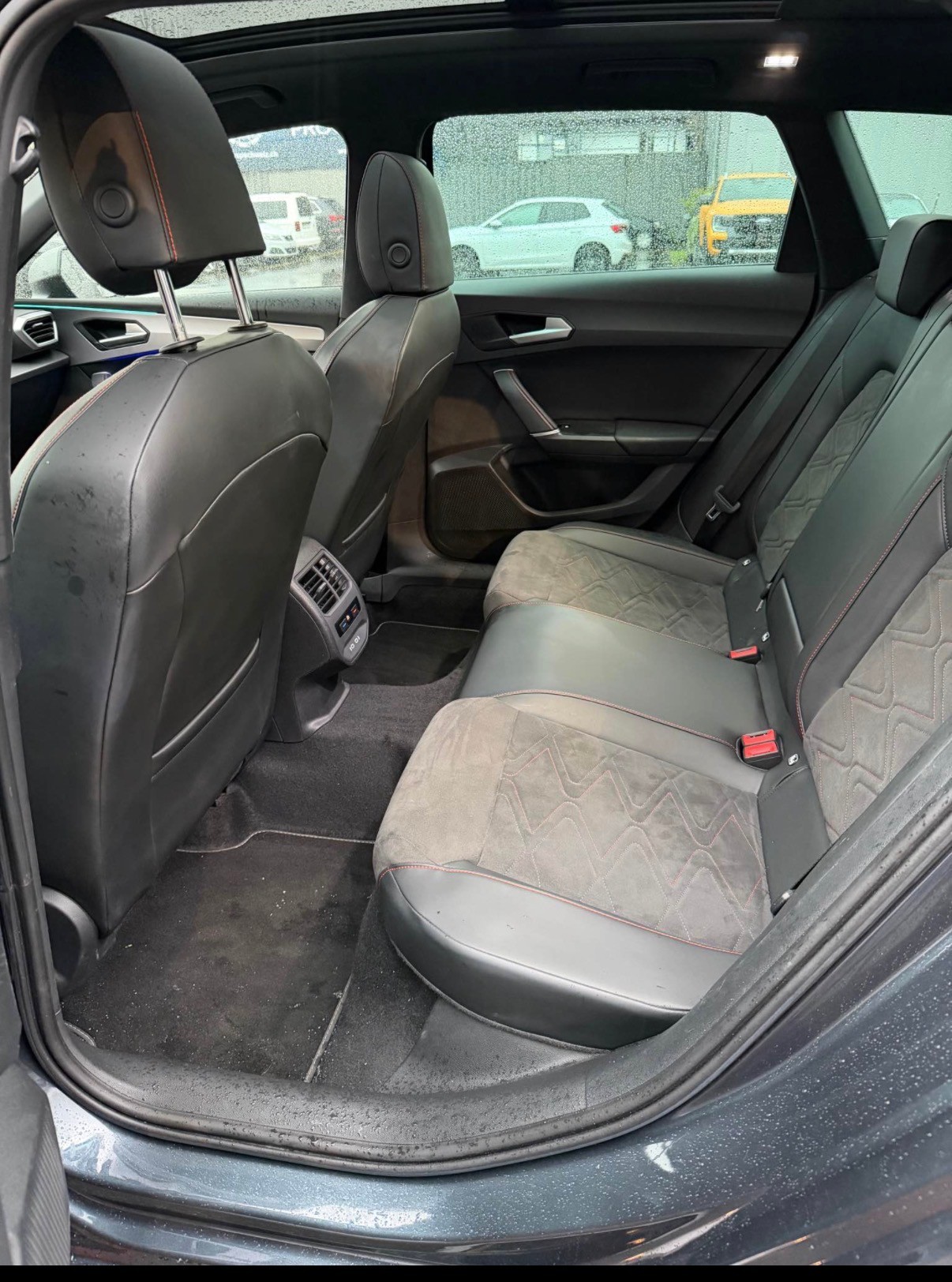 SEAT Leon ST 1.5 eTSI mHEV DSG Hola FR-image-3