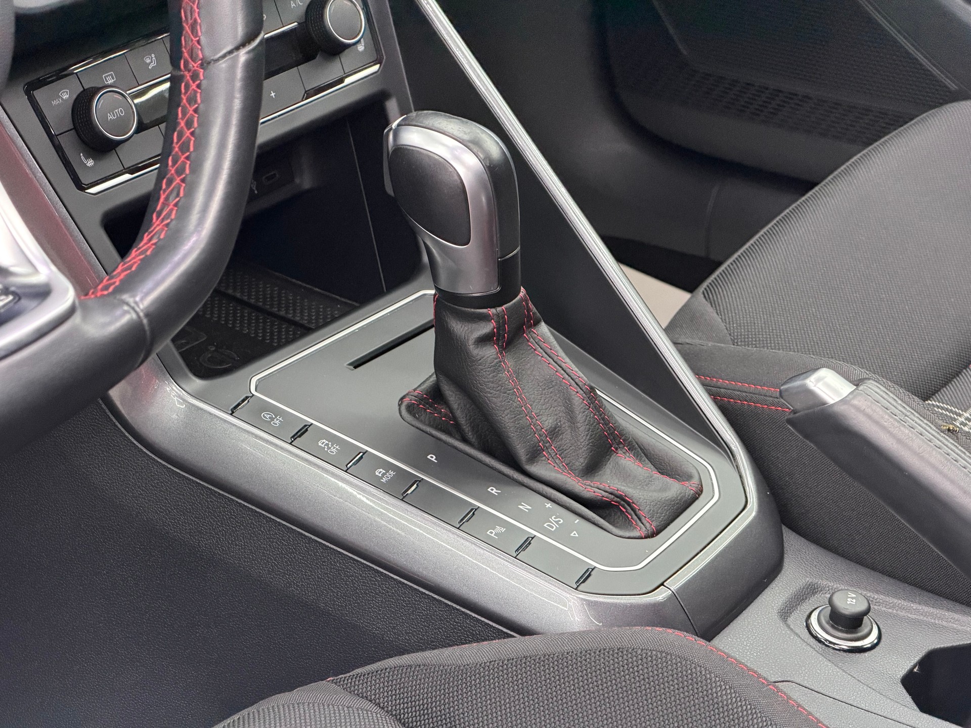 VW Polo 2.0 TSI GTI DSG-image-11