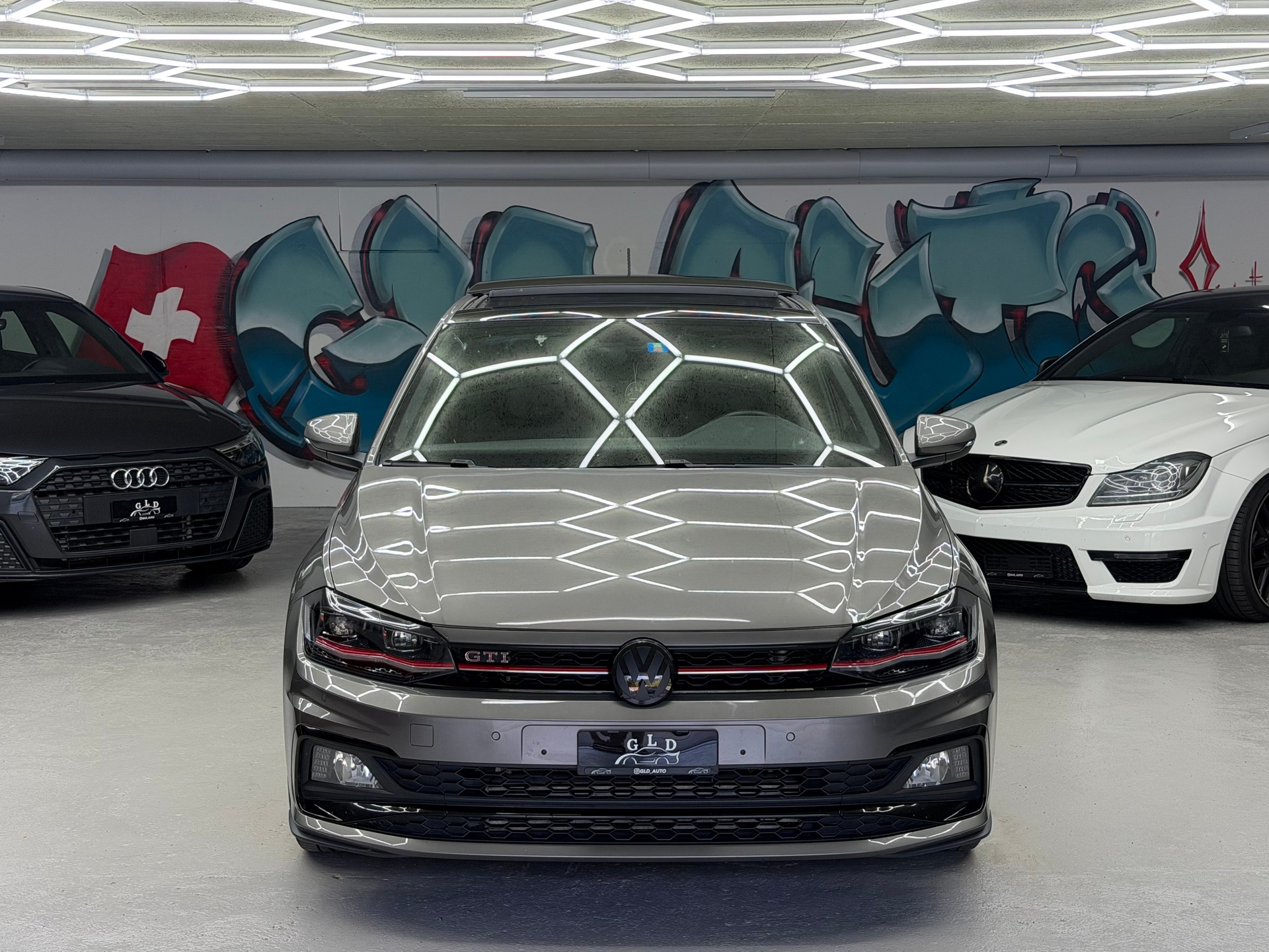 VW Polo 2.0 TSI GTI DSG-image-2