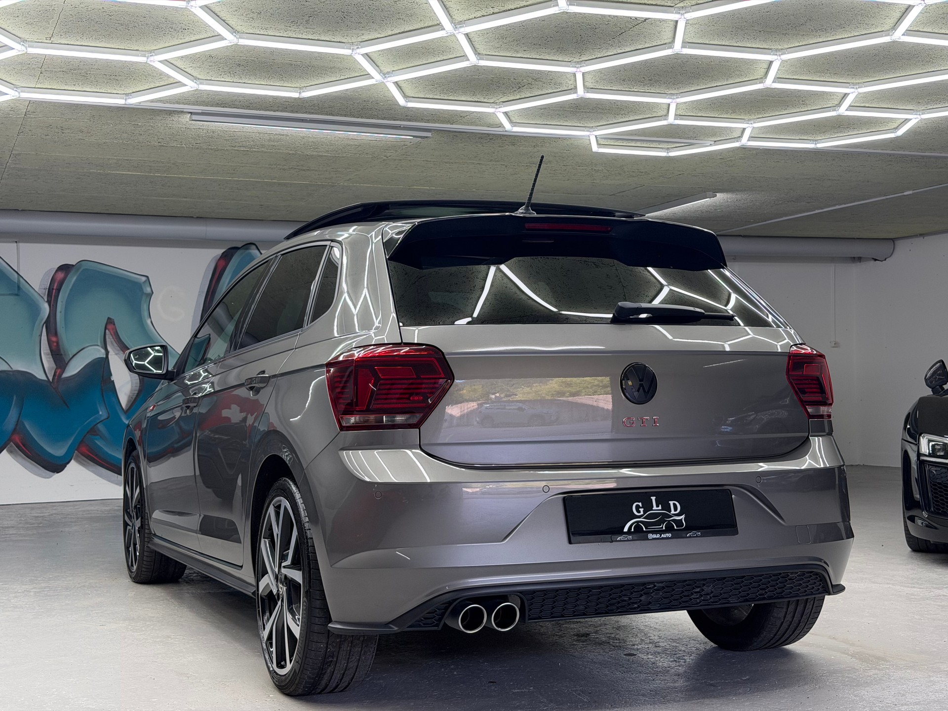 VW Polo 2.0 TSI GTI DSG-image-5
