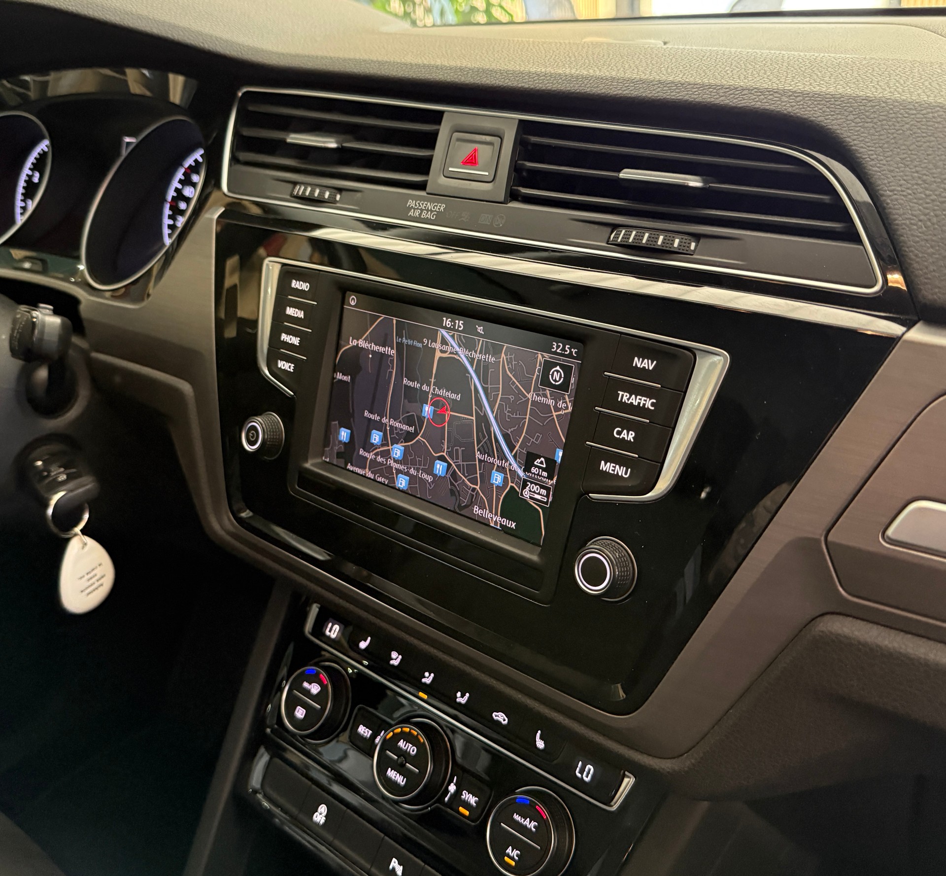 VW Touran 1.4 TSI BlueMotion Technology Comfortline DSG-image-10