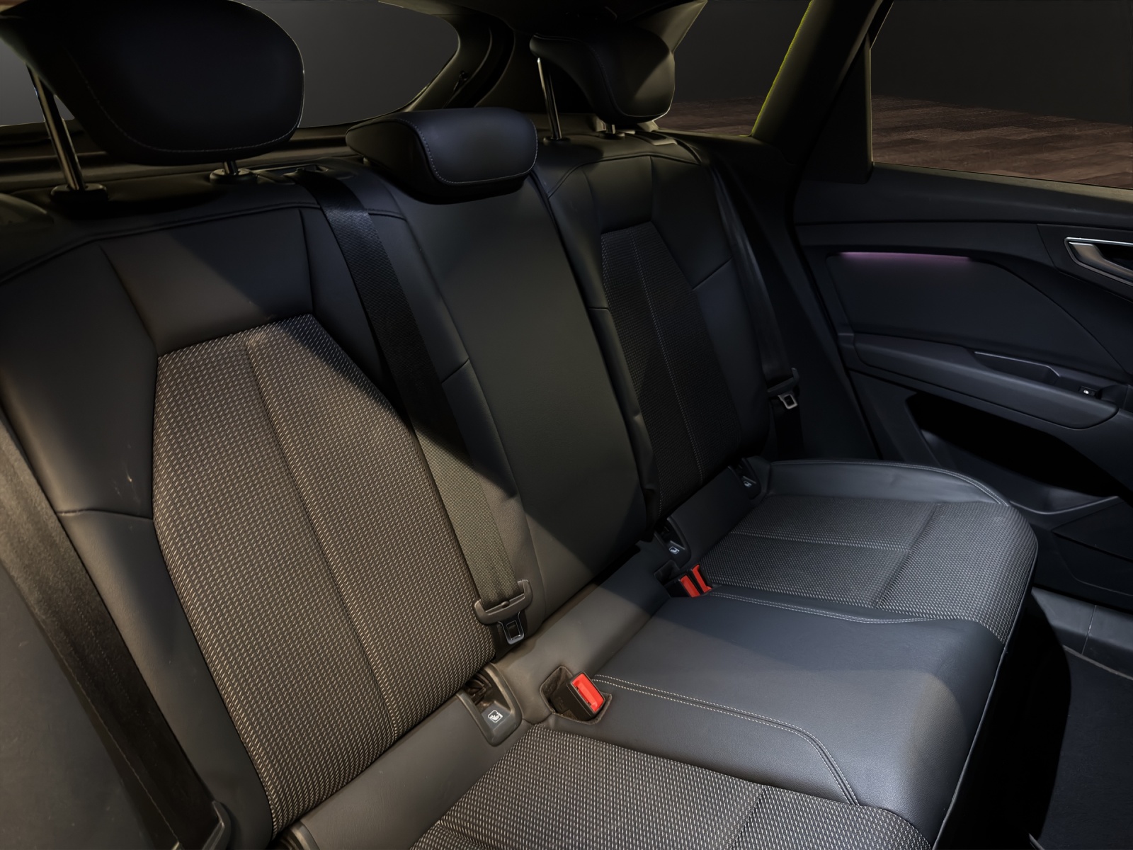 AUDI Q4 e-tron 35-image-15