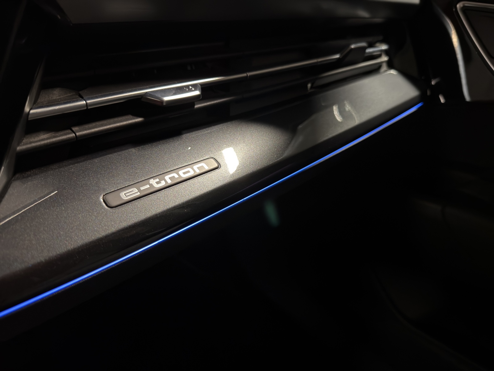 AUDI Q4 e-tron 35-image-23