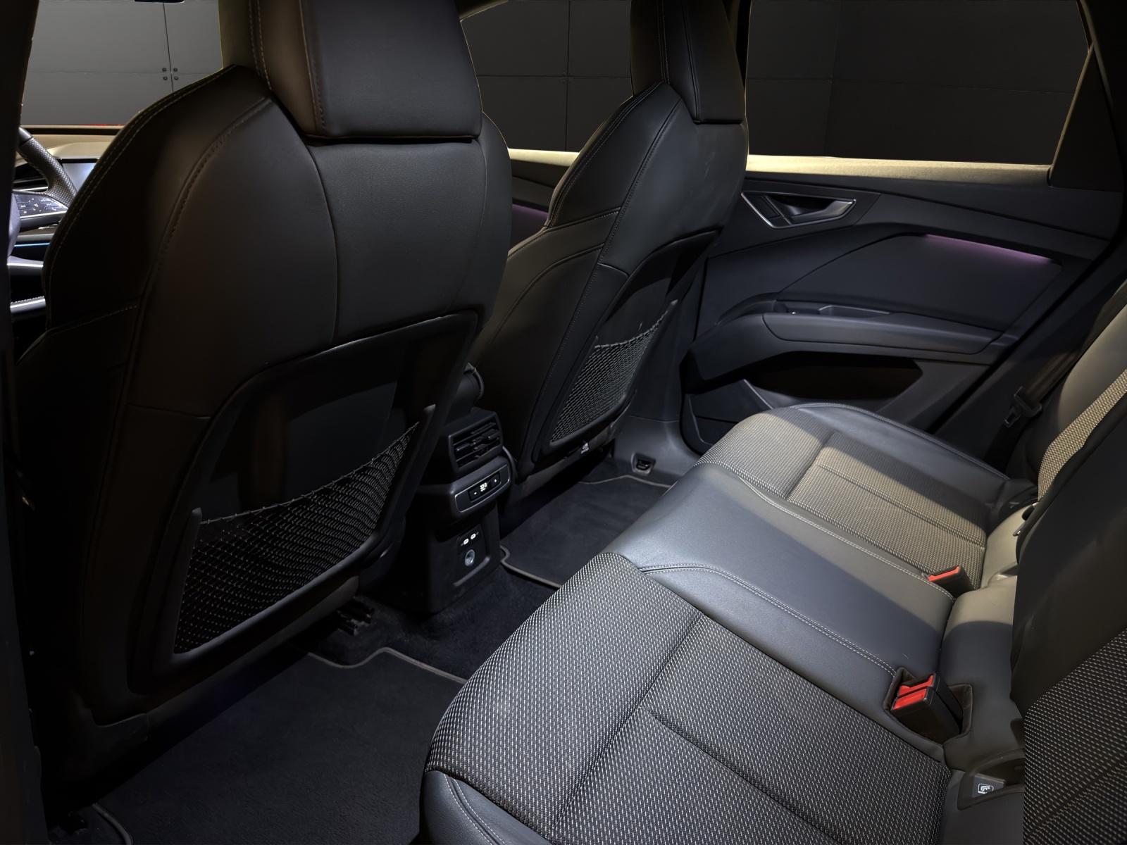 AUDI Q4 e-tron 35-image-17