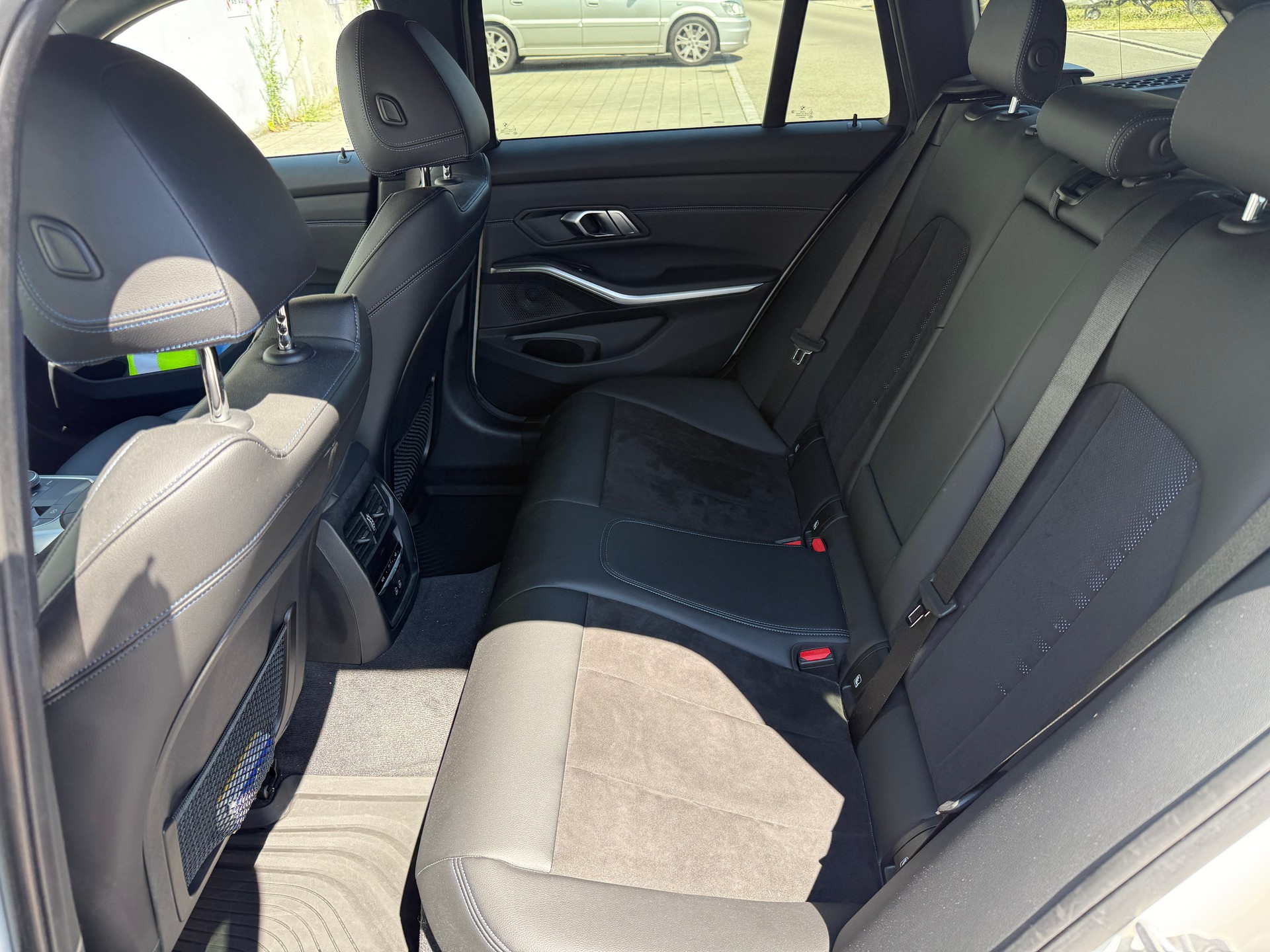 BMW M340d xDrive-image-4