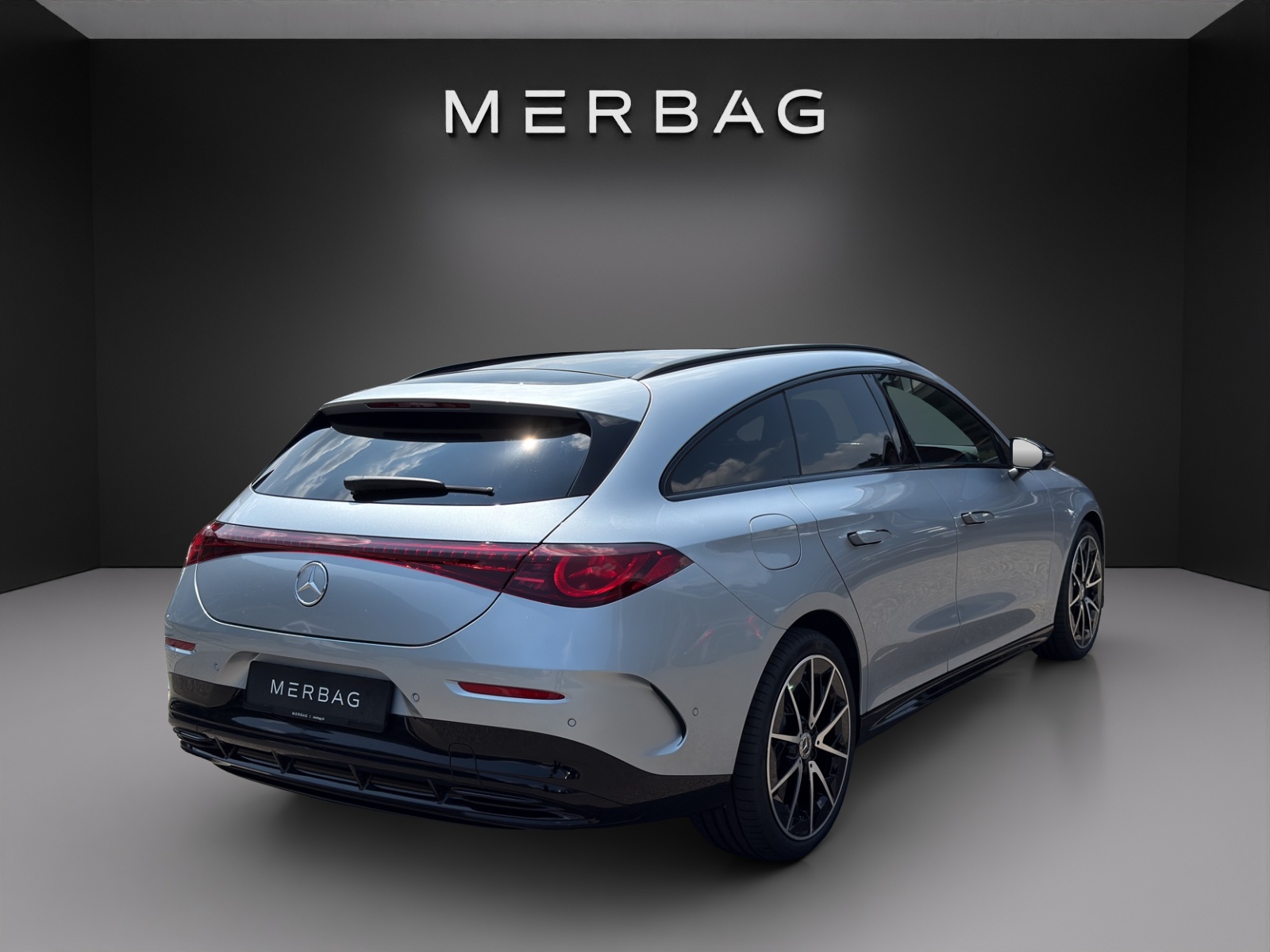 MERCEDES-BENZ CLA Shooting Brake 350 4Matic 85 kWh EQ-image-4