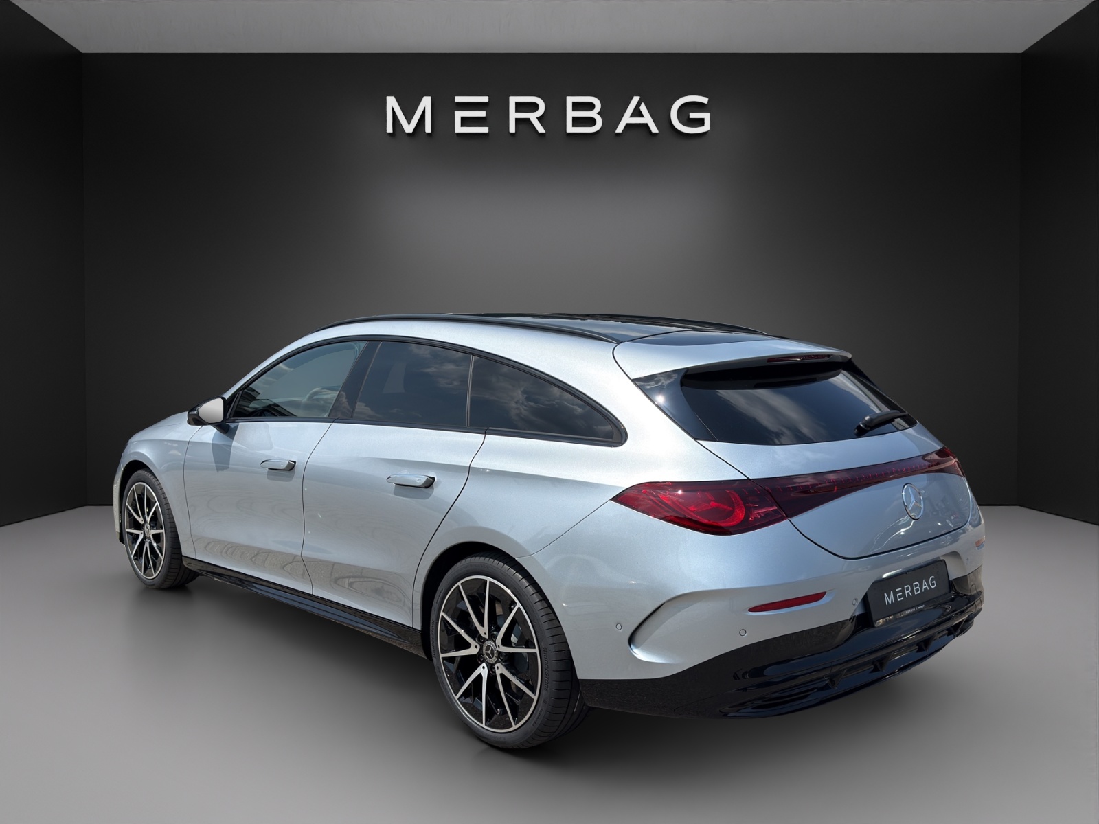 MERCEDES-BENZ CLA Shooting Brake 350 4Matic 85 kWh EQ-image-2