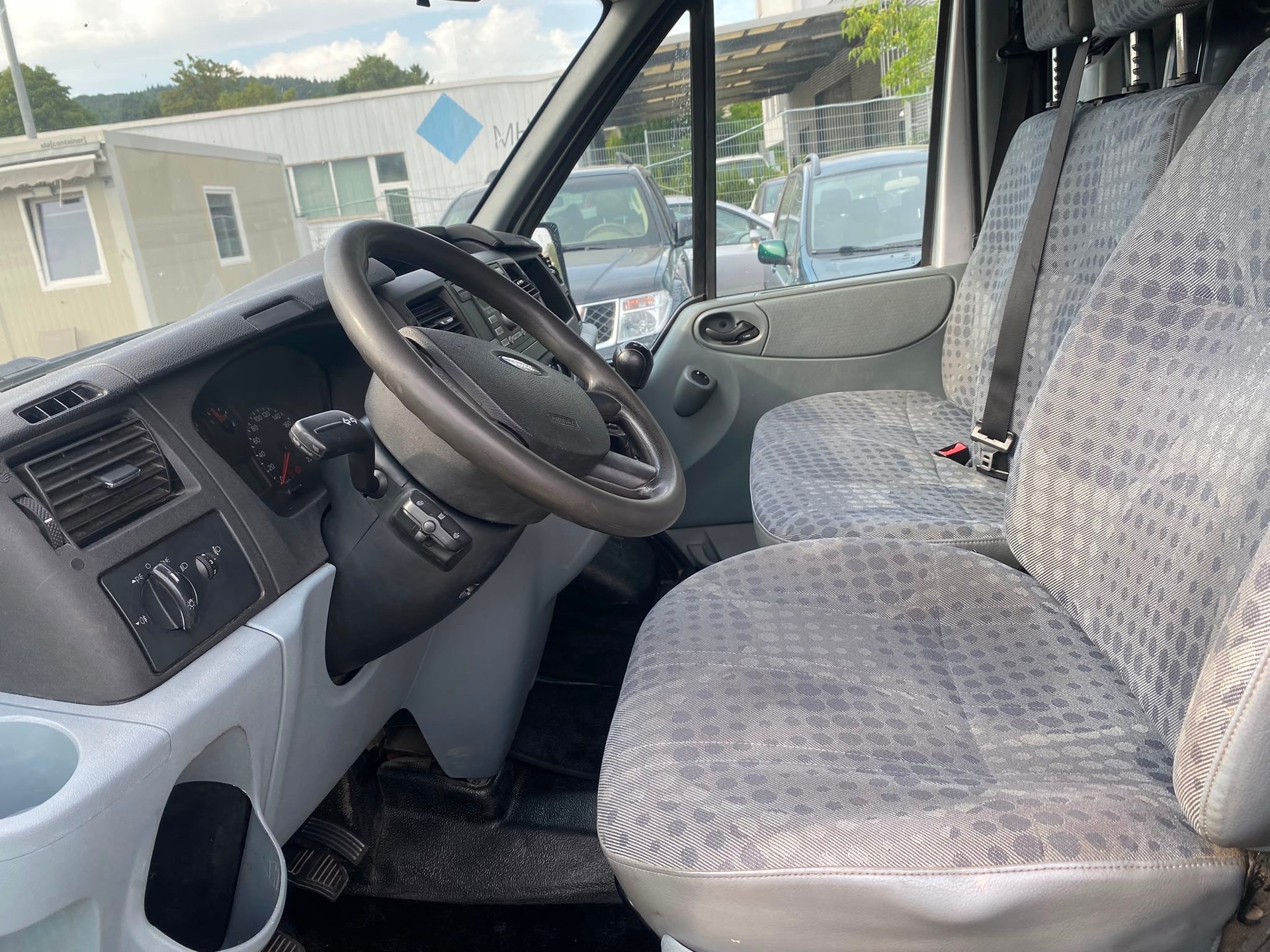 FORD Transit 2.4 TDCi 330 S-image-6