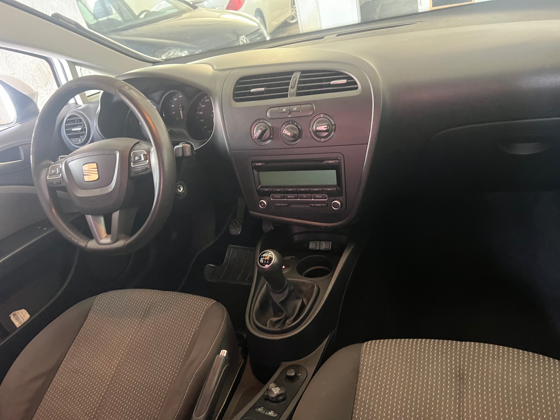 SEAT Leon 1.2 TSI Good Stuff-image-5