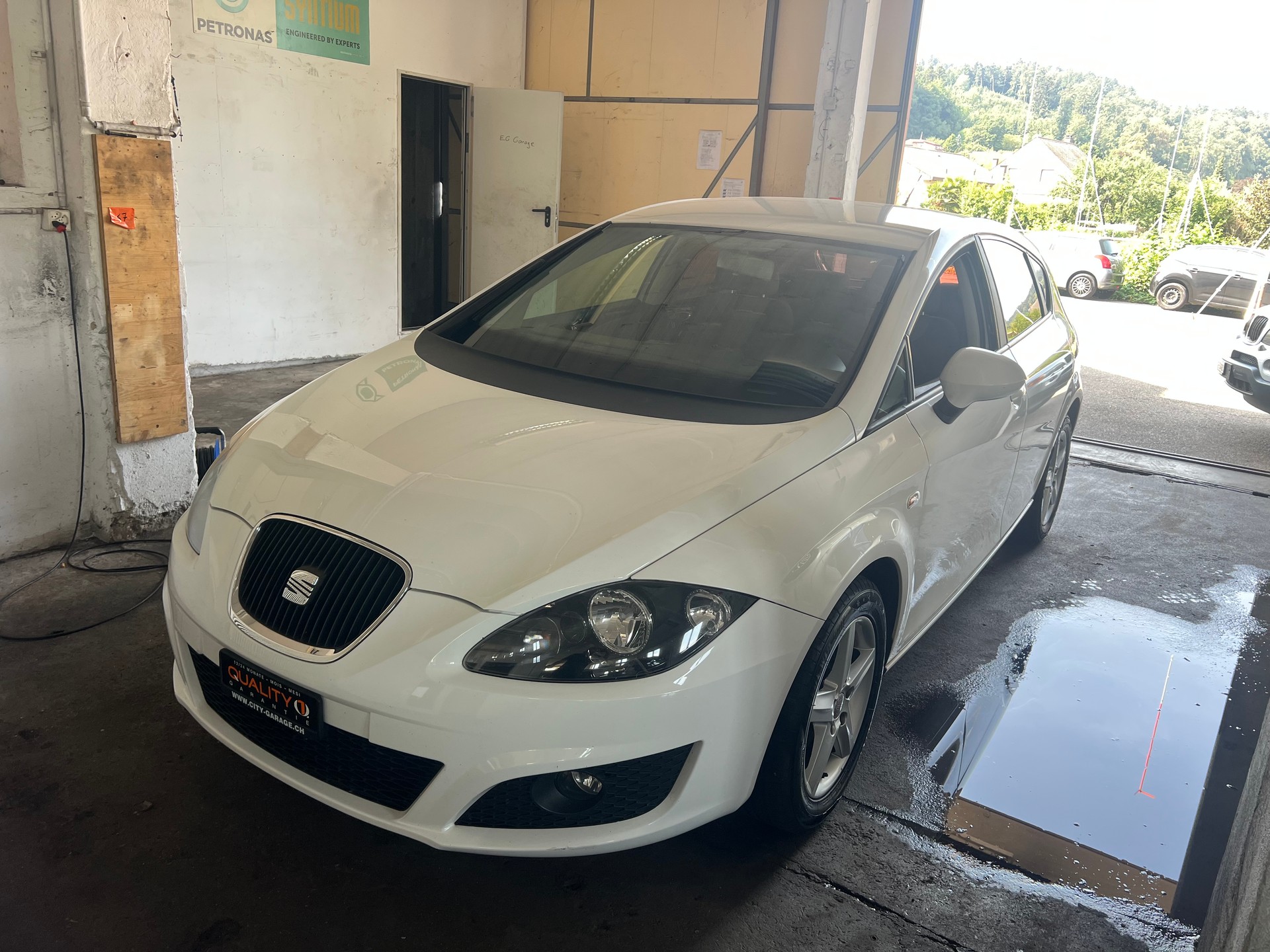 SEAT Leon 1.2 TSI Good Stuff-image-2