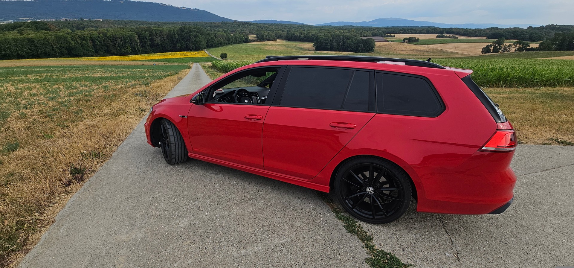 VW 2.0 TSI R DSG 4motion-image-1