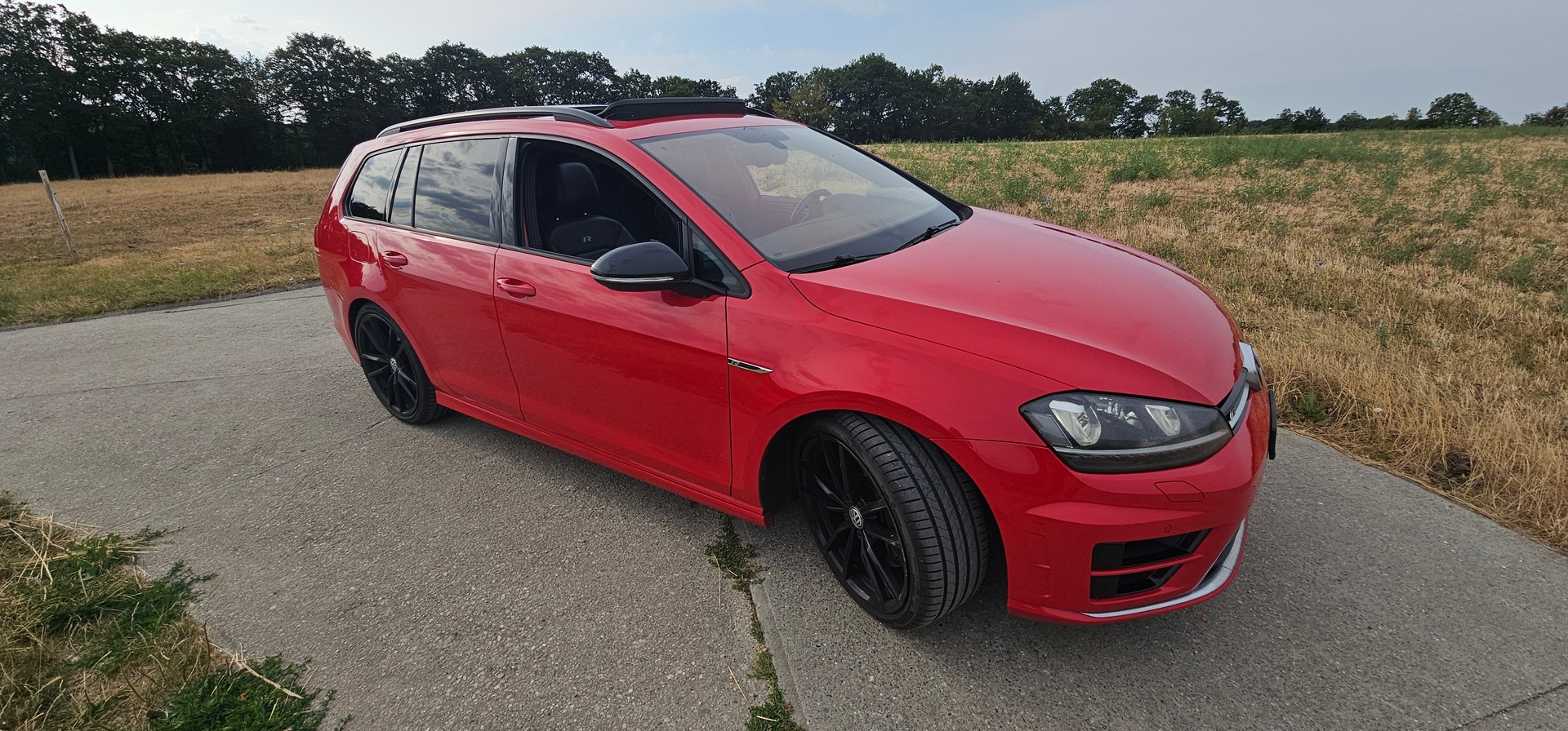 VW 2.0 TSI R DSG 4motion-image-0