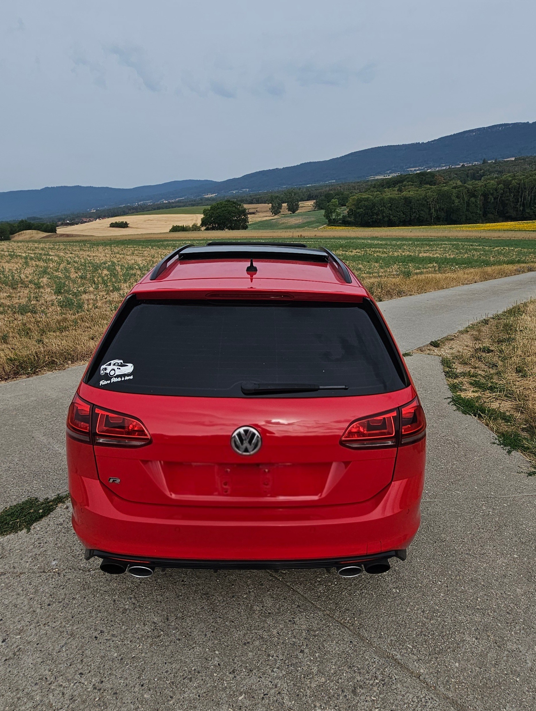 VW 2.0 TSI R DSG 4motion-image-3