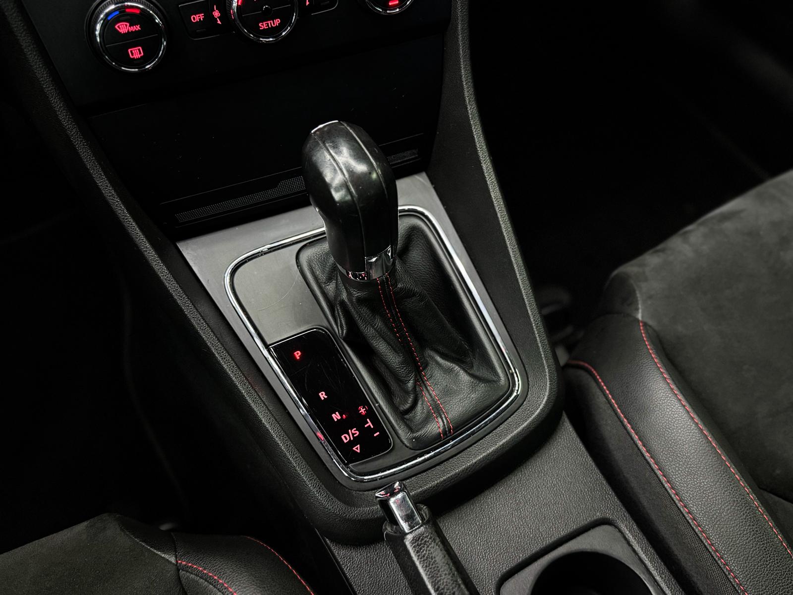 SEAT Leon ST 2.0 TDI FR DSG-image-17