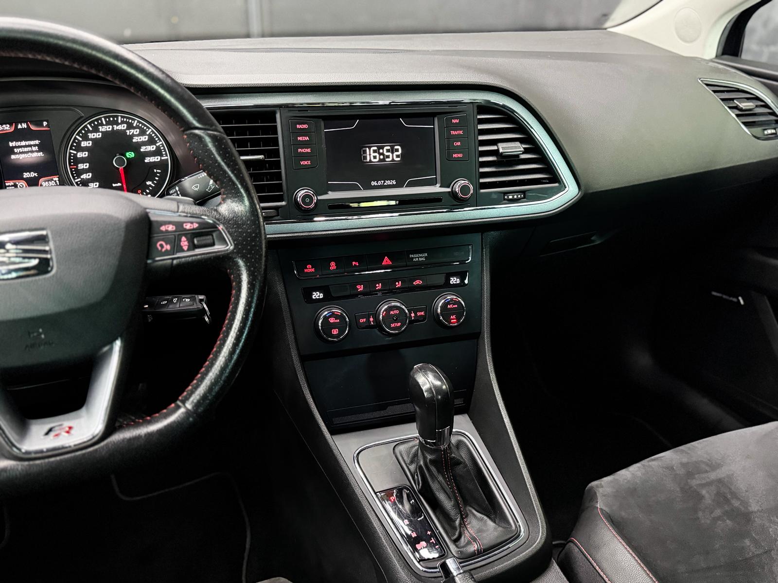 SEAT Leon ST 2.0 TDI FR DSG-image-13