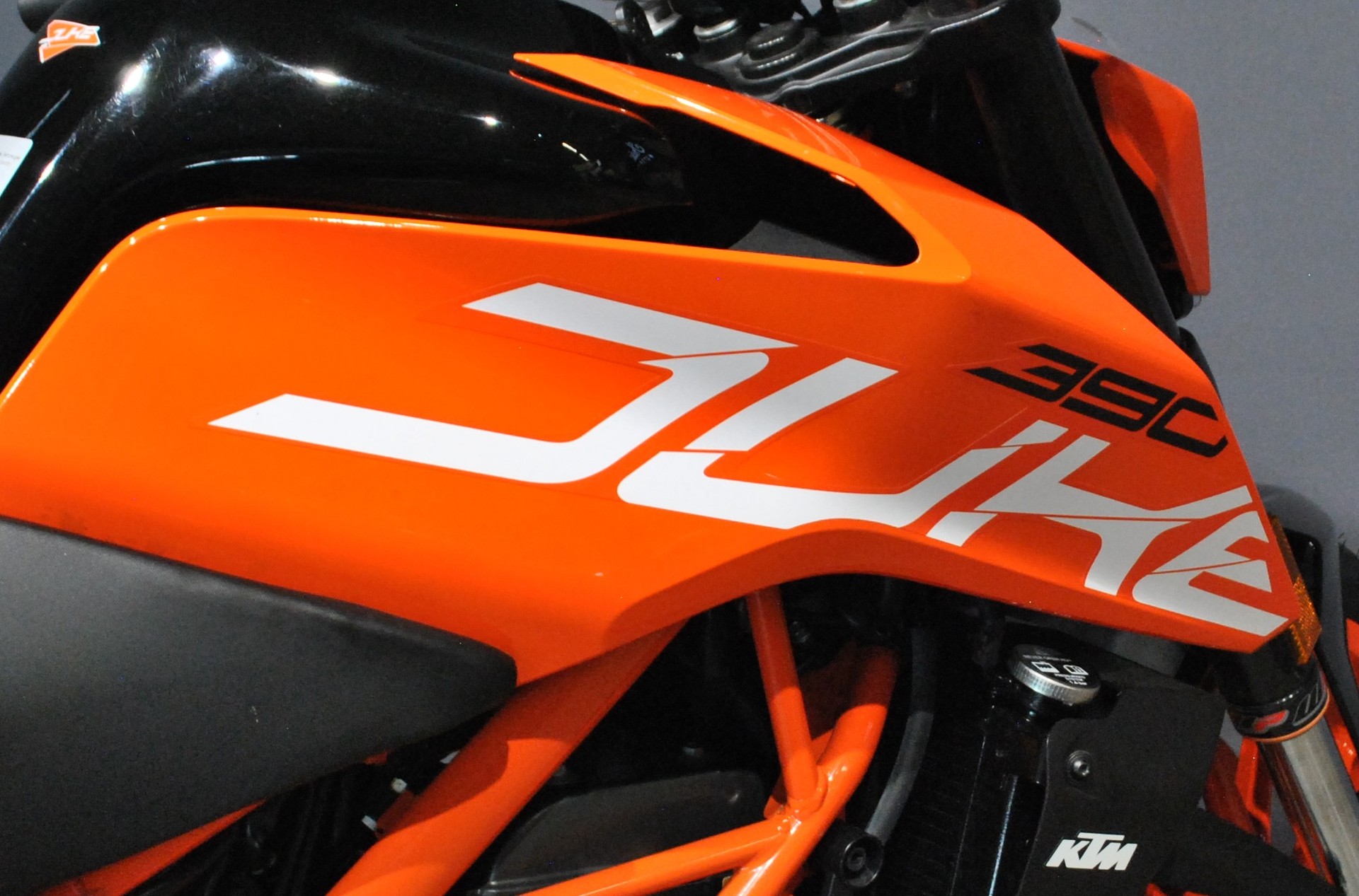 KTM 390 Duke ABS-image-5