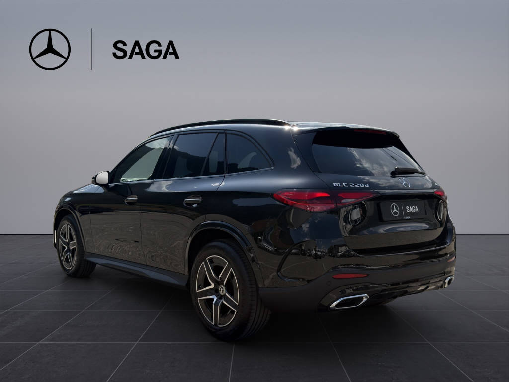 MERCEDES-BENZ GLC 220 d AMG Line 4matic-image-3