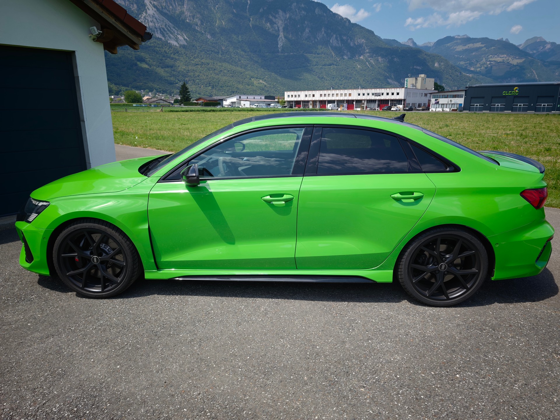 AUDI RS3 Limousine 2.5 TFSI quattro S-Tronic-image-3