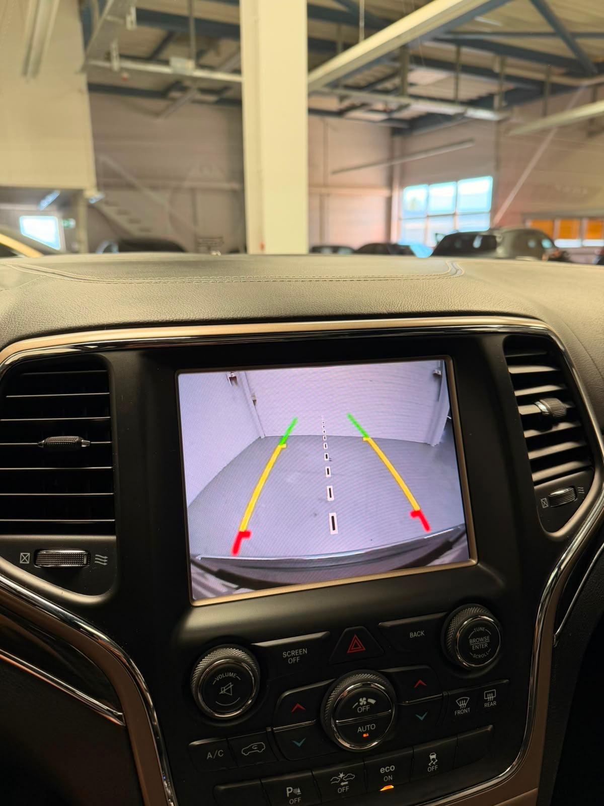 JEEP Grand Cherokee 3.0 CRD Summit Automatic Frisch ab MFK & 2Jahre Garantie-image-19