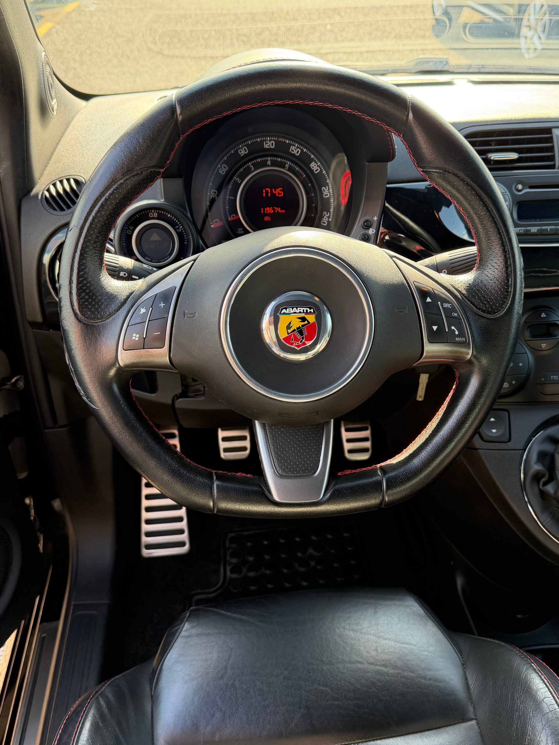 FIAT 500 1.4 16V Turbo Abarth-image-11