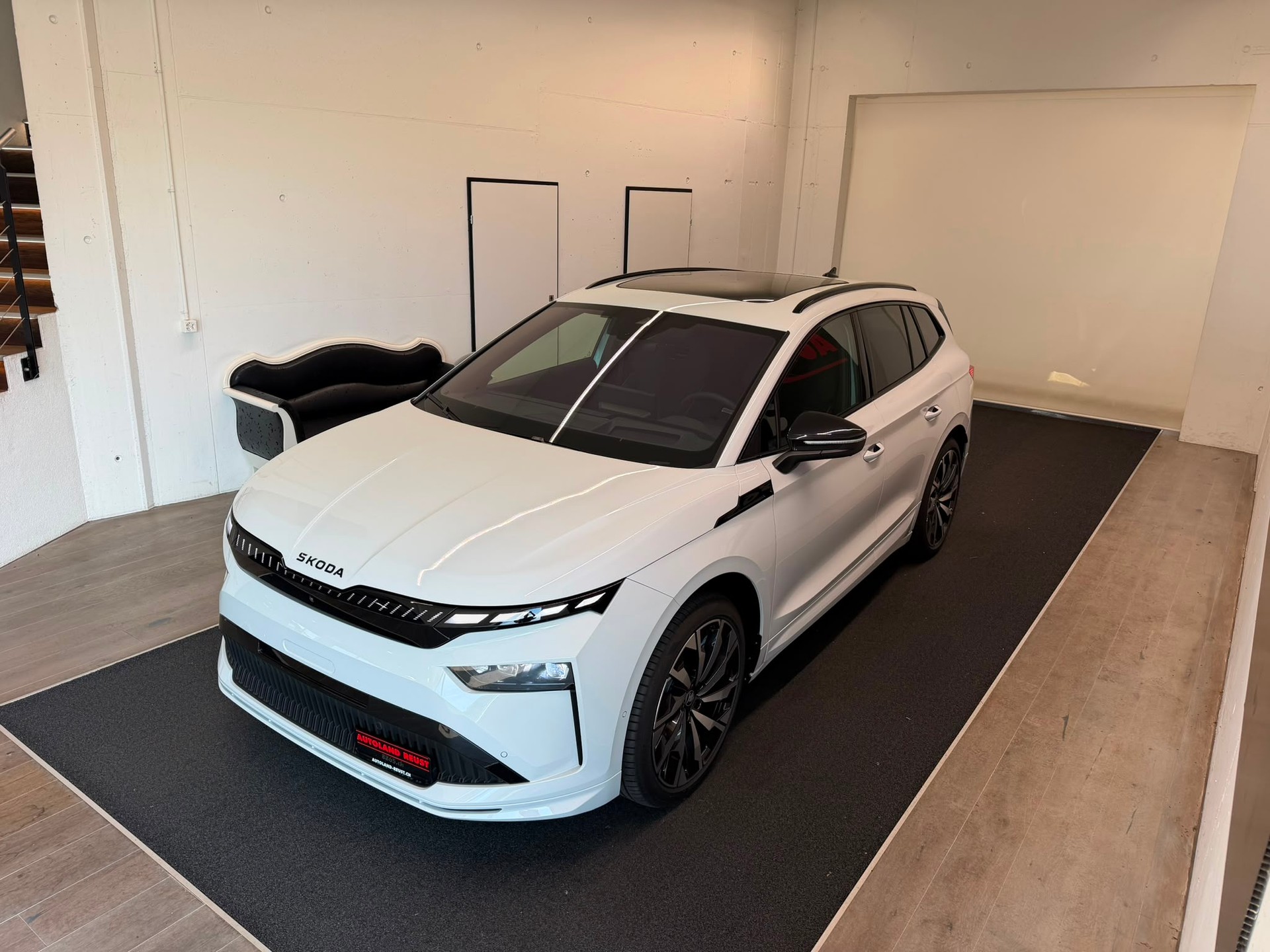 SKODA Enyaq 85x Sportline 4x4-image-3