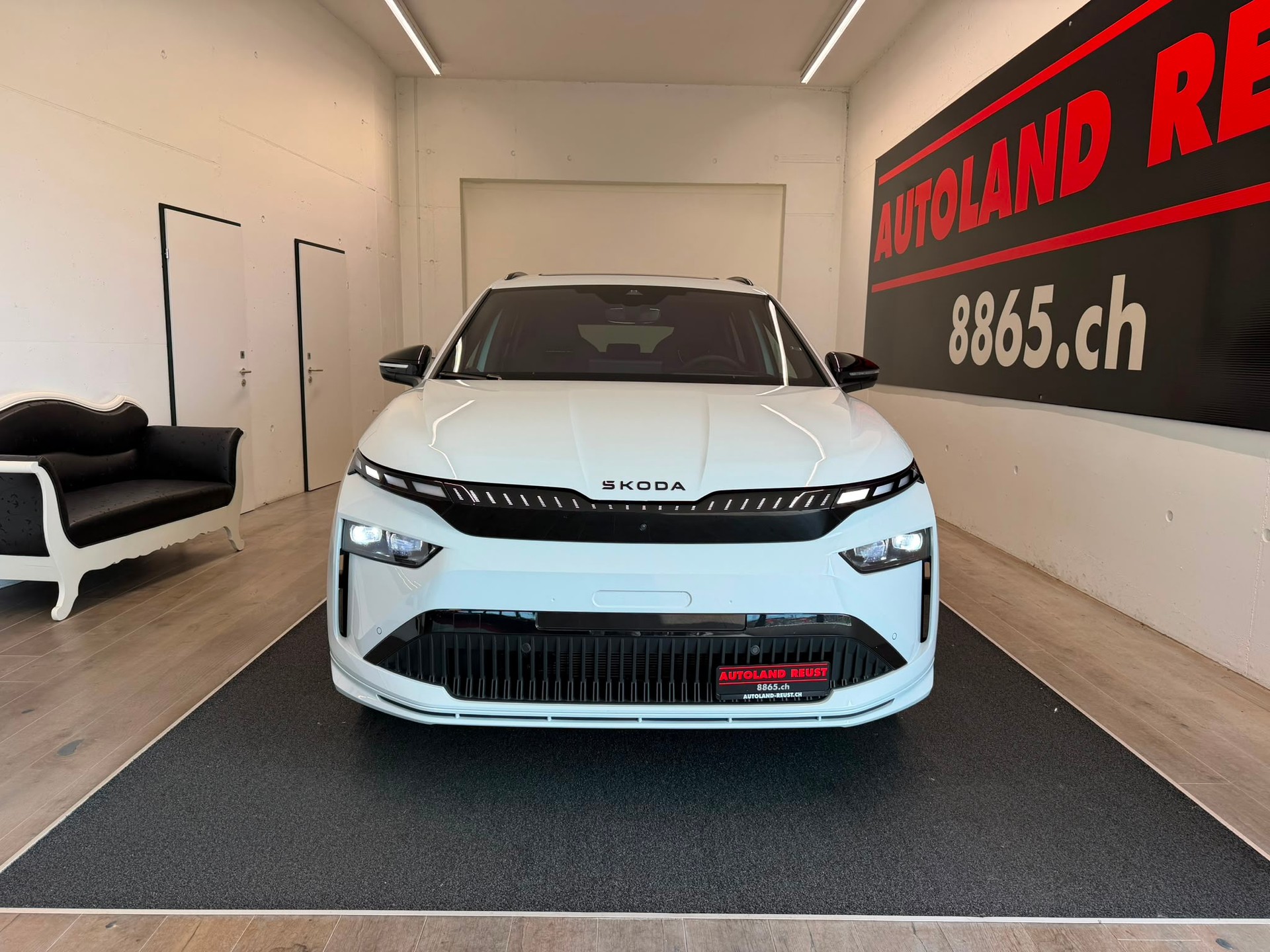 SKODA Enyaq 85x Sportline 4x4-image-1