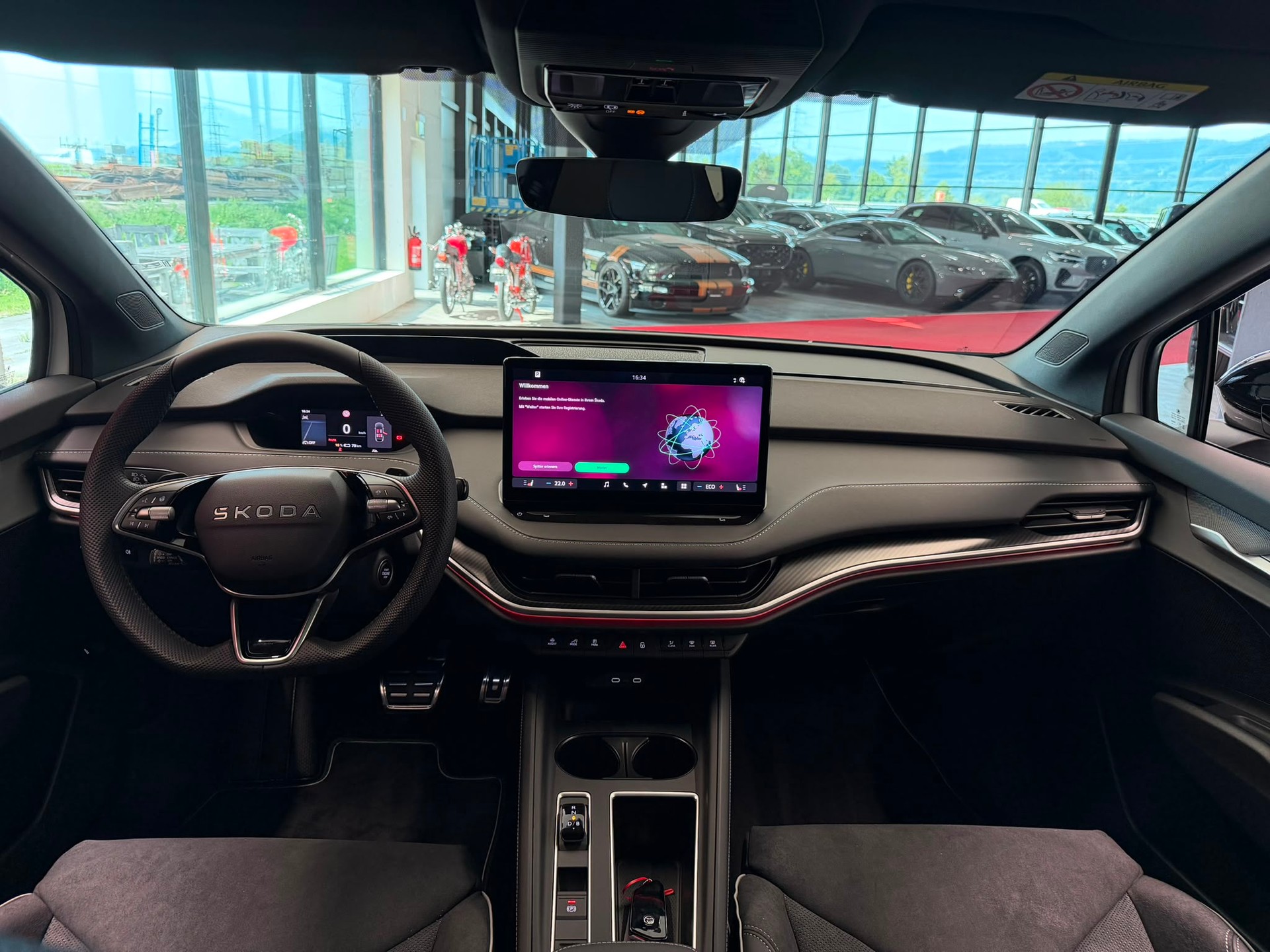 SKODA Enyaq 85x Sportline 4x4-image-29