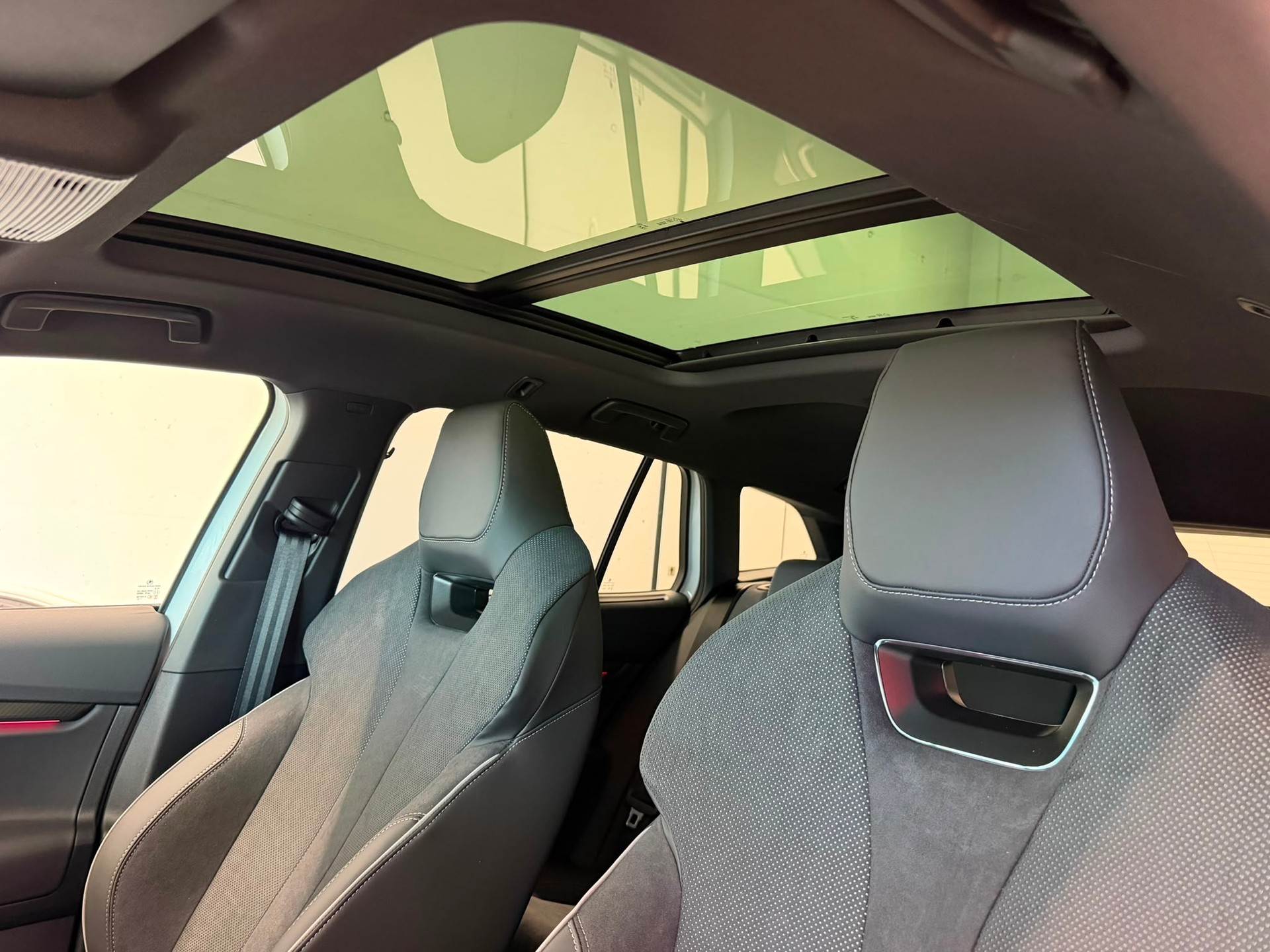 SKODA Enyaq 85x Sportline 4x4-image-16