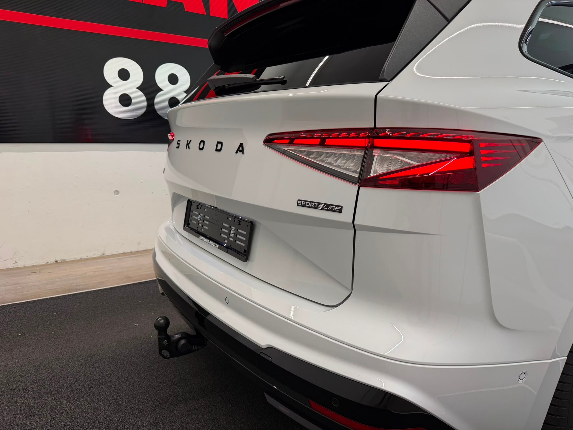 SKODA Enyaq 85x Sportline 4x4-image-10