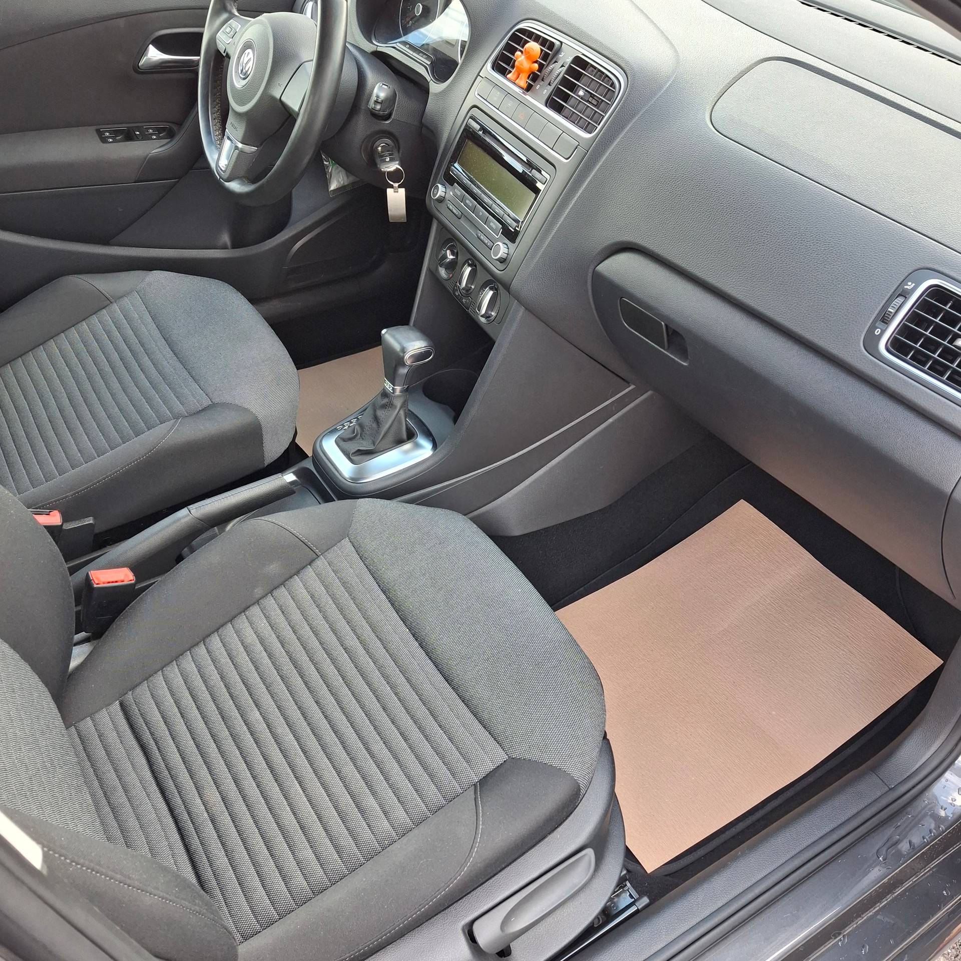 VW Polo 1.4 16V Comfortline DSG-image-6