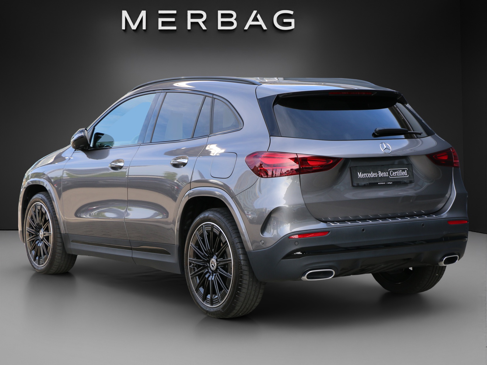MERCEDES-BENZ GLA 250 e 8G-DCT-image-2