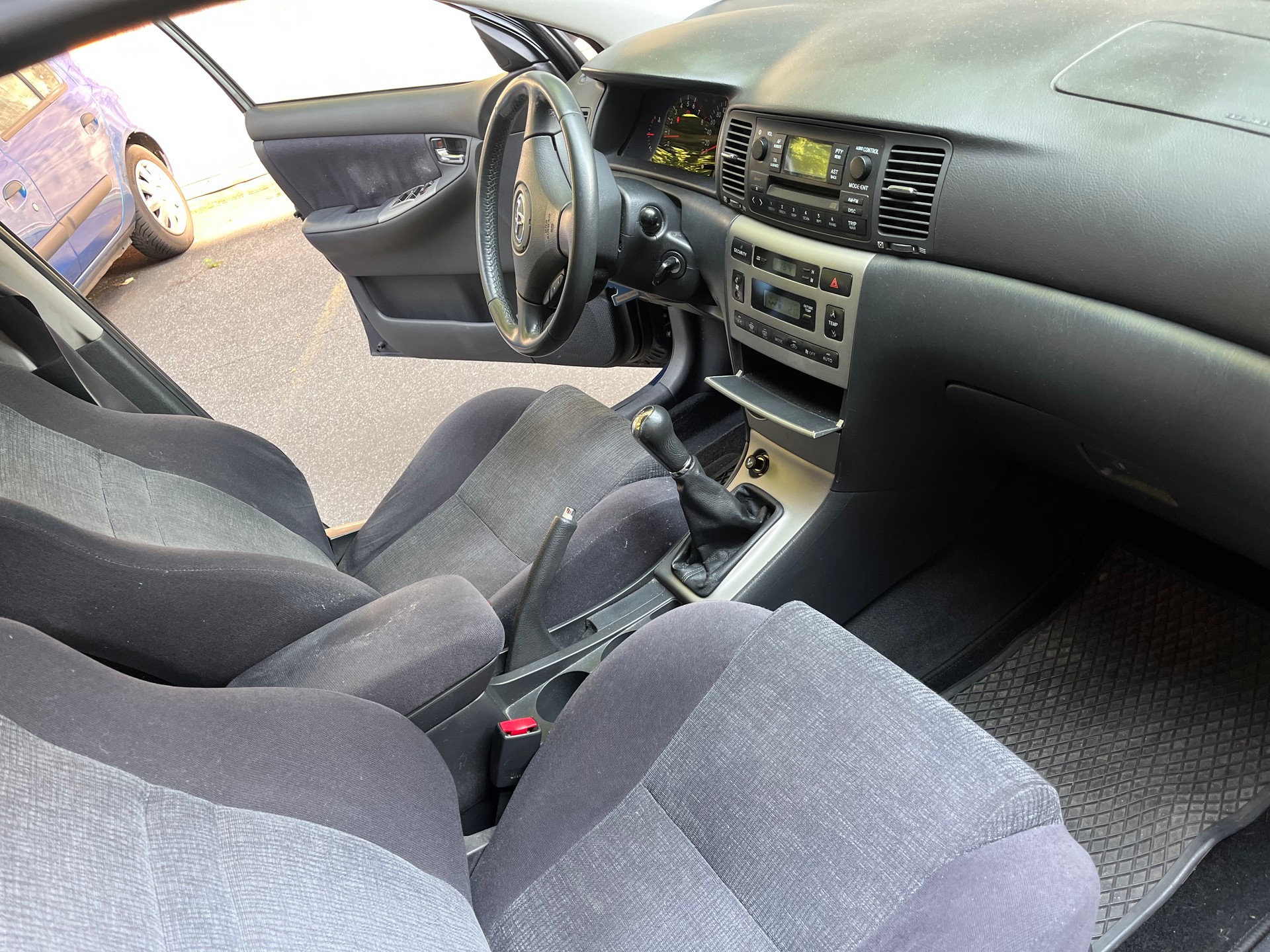 TOYOTA Corolla 1.6 Linea Sol-image-11