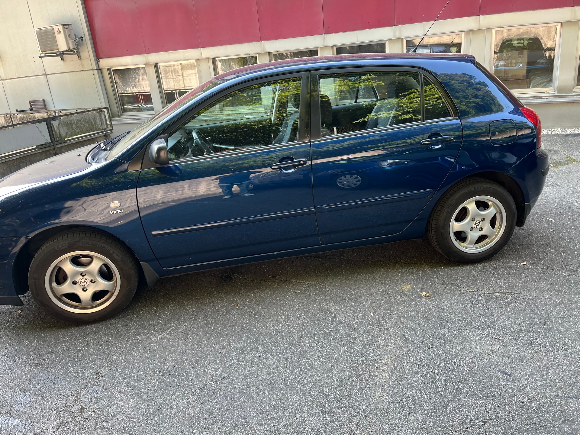TOYOTA Corolla 1.6 Linea Sol-image-6