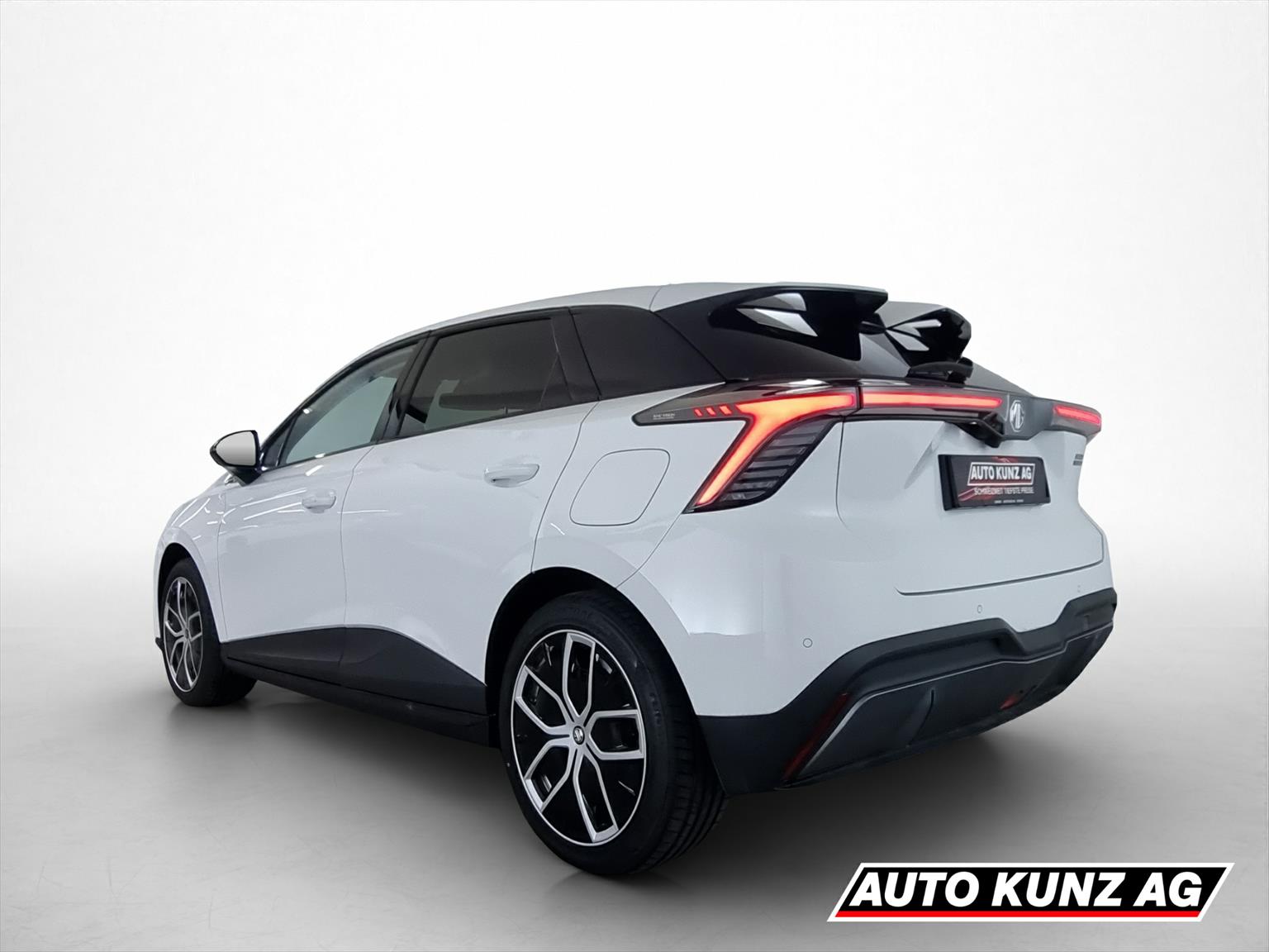 MG MG4 Luxury 64kWh-image-3