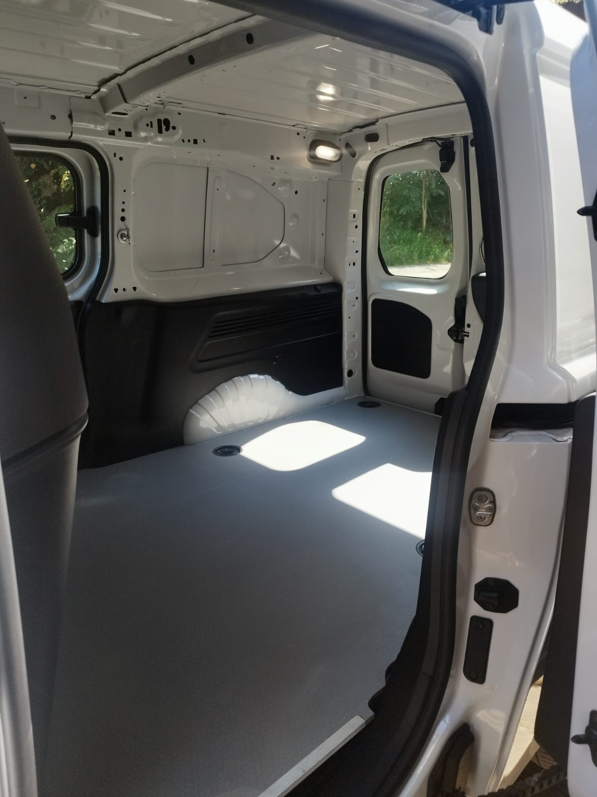 TOYOTA 1.2 Active-image-9