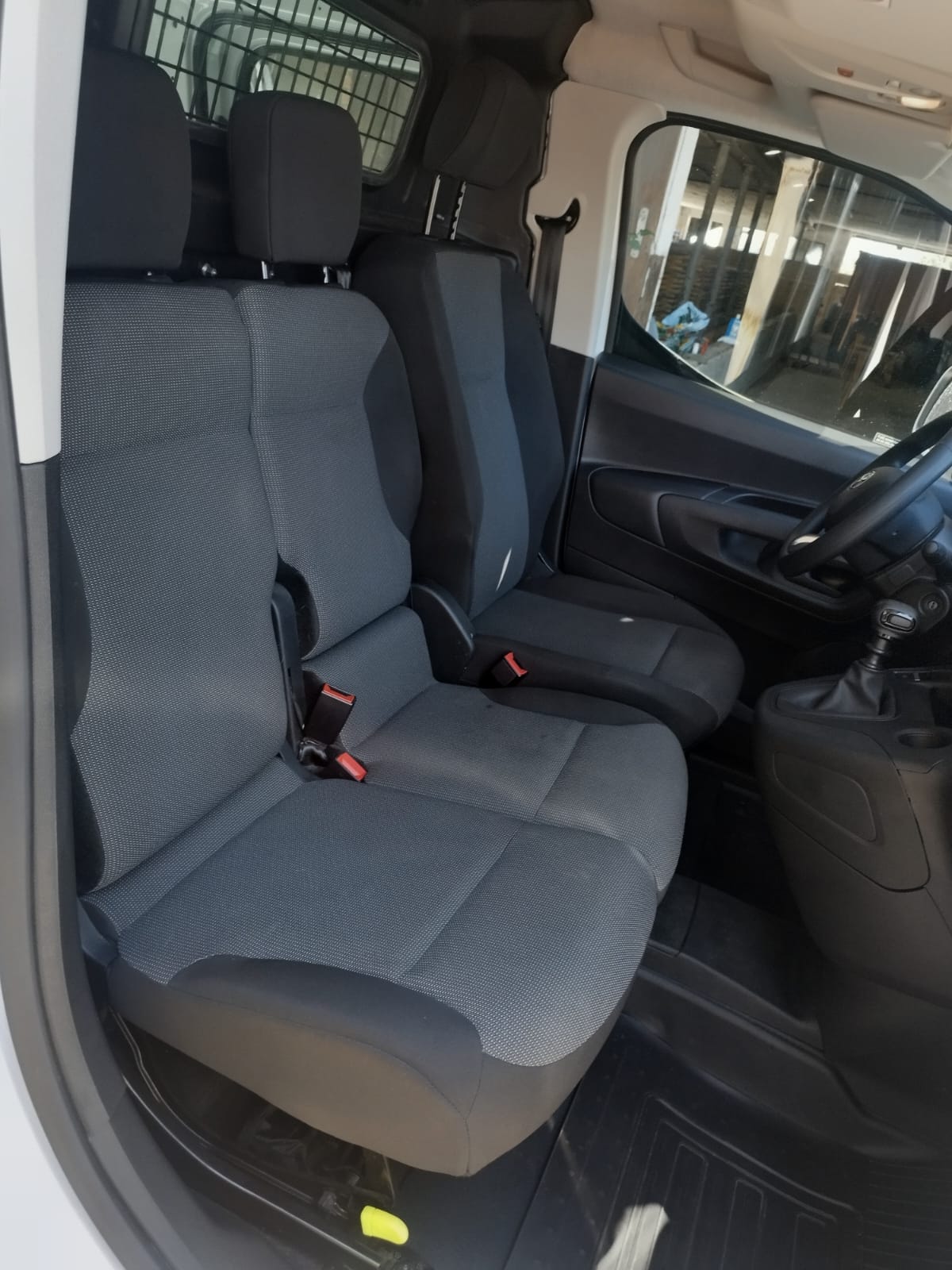 TOYOTA 1.2 Active-image-4