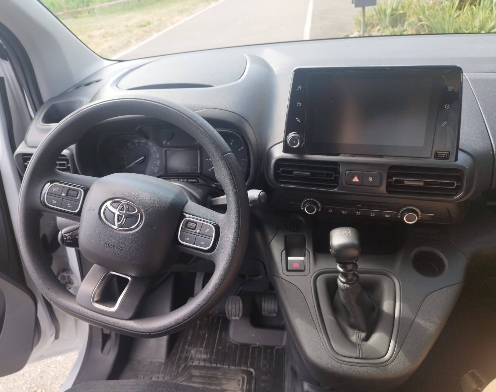 TOYOTA 1.2 Active-image-5