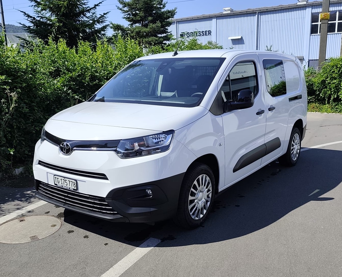 TOYOTA 1.2 Active-image-0