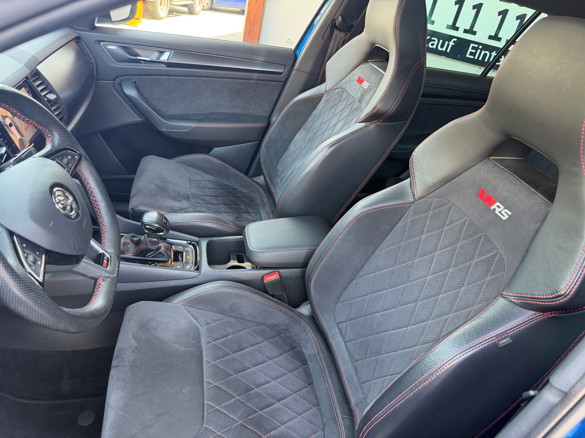 SKODA Kodiaq 2.0 Bi-TDI SCR RS 4x4 DSG-image-10